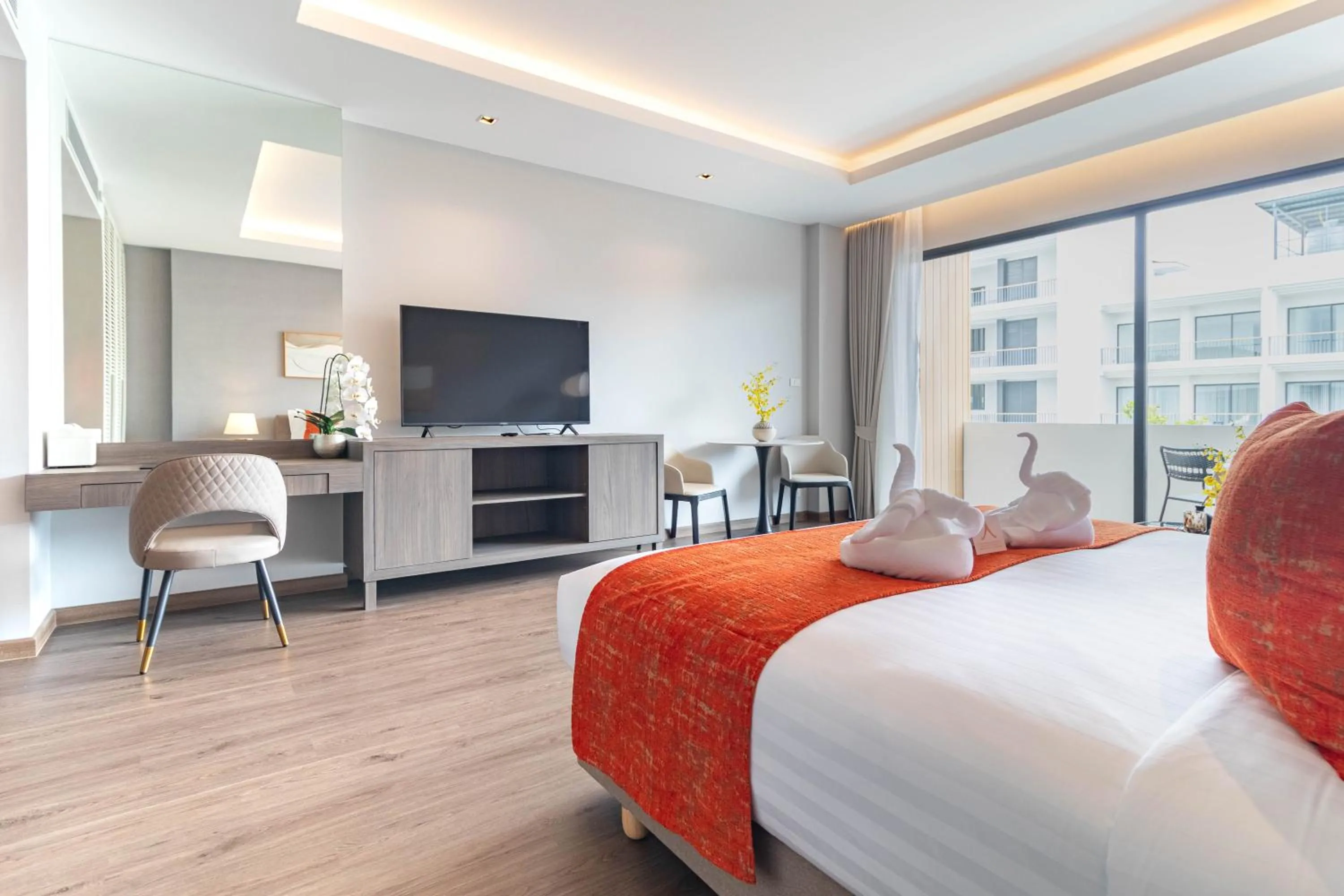 TV and multimedia, Bed in Sunshine Prestige Resort and Spa