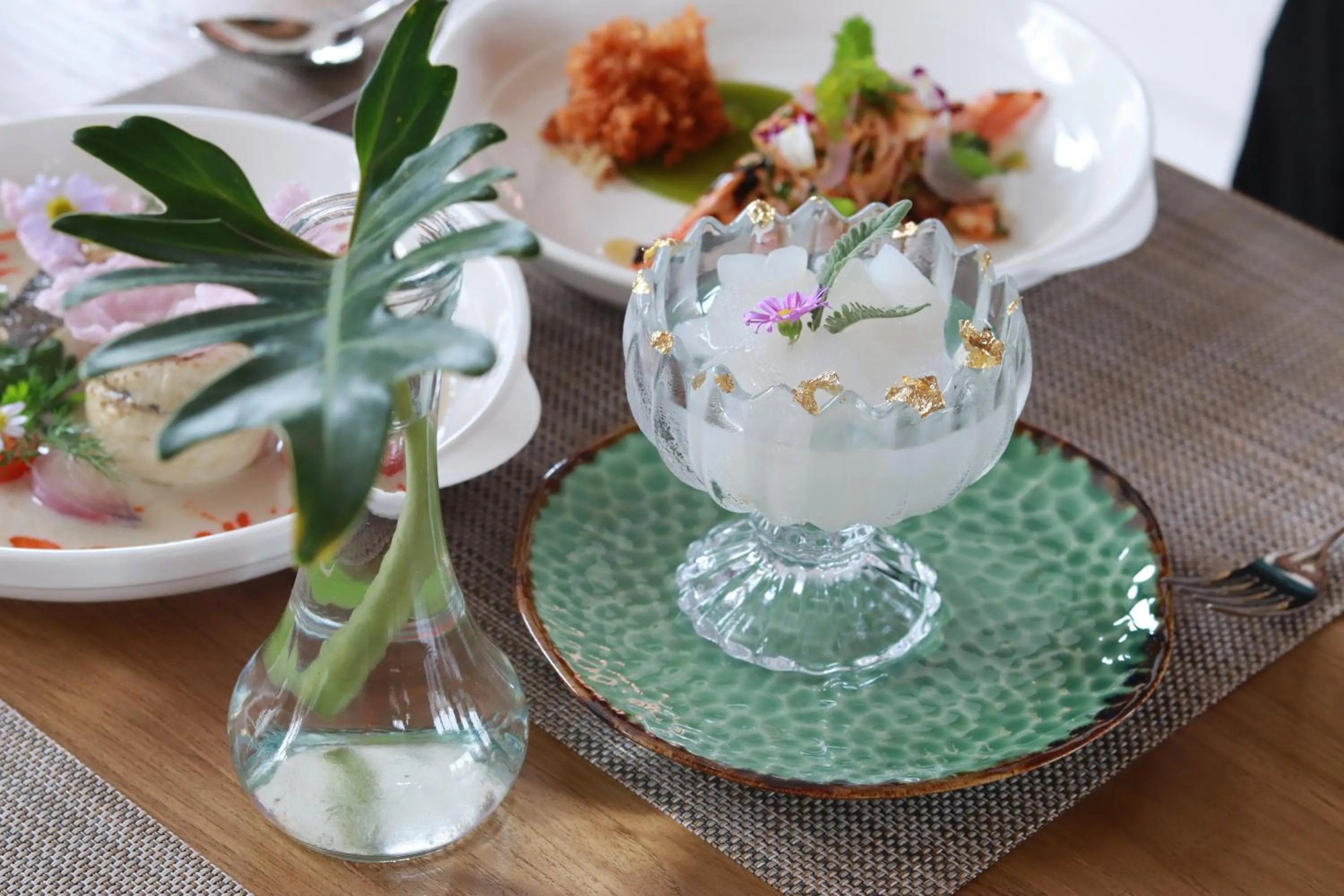 Food and drinks in Sunshine Prestige Resort and Spa