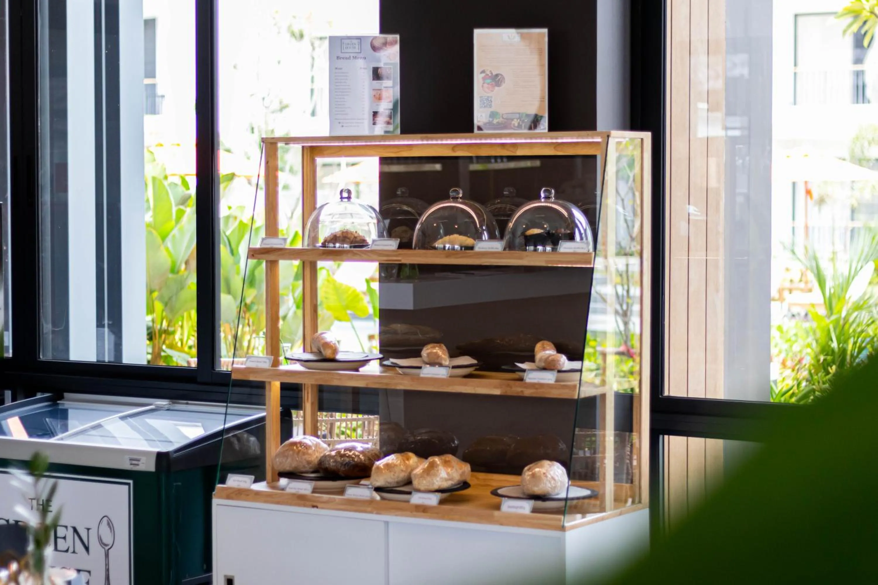 Food and drinks in Sunshine Prestige Resort and Spa
