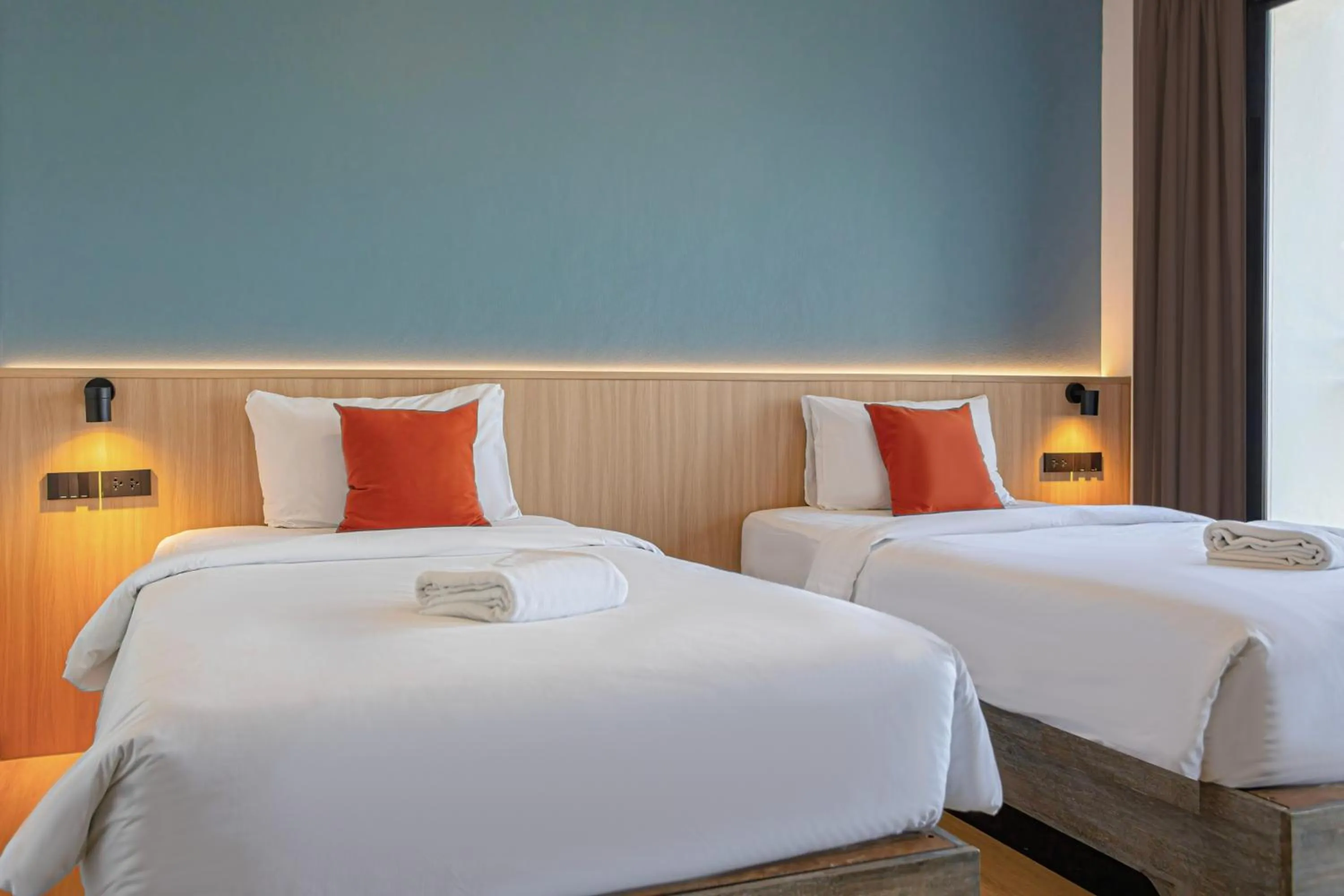 Photo of the whole room, Bed in Suntria Hotel Pattaya