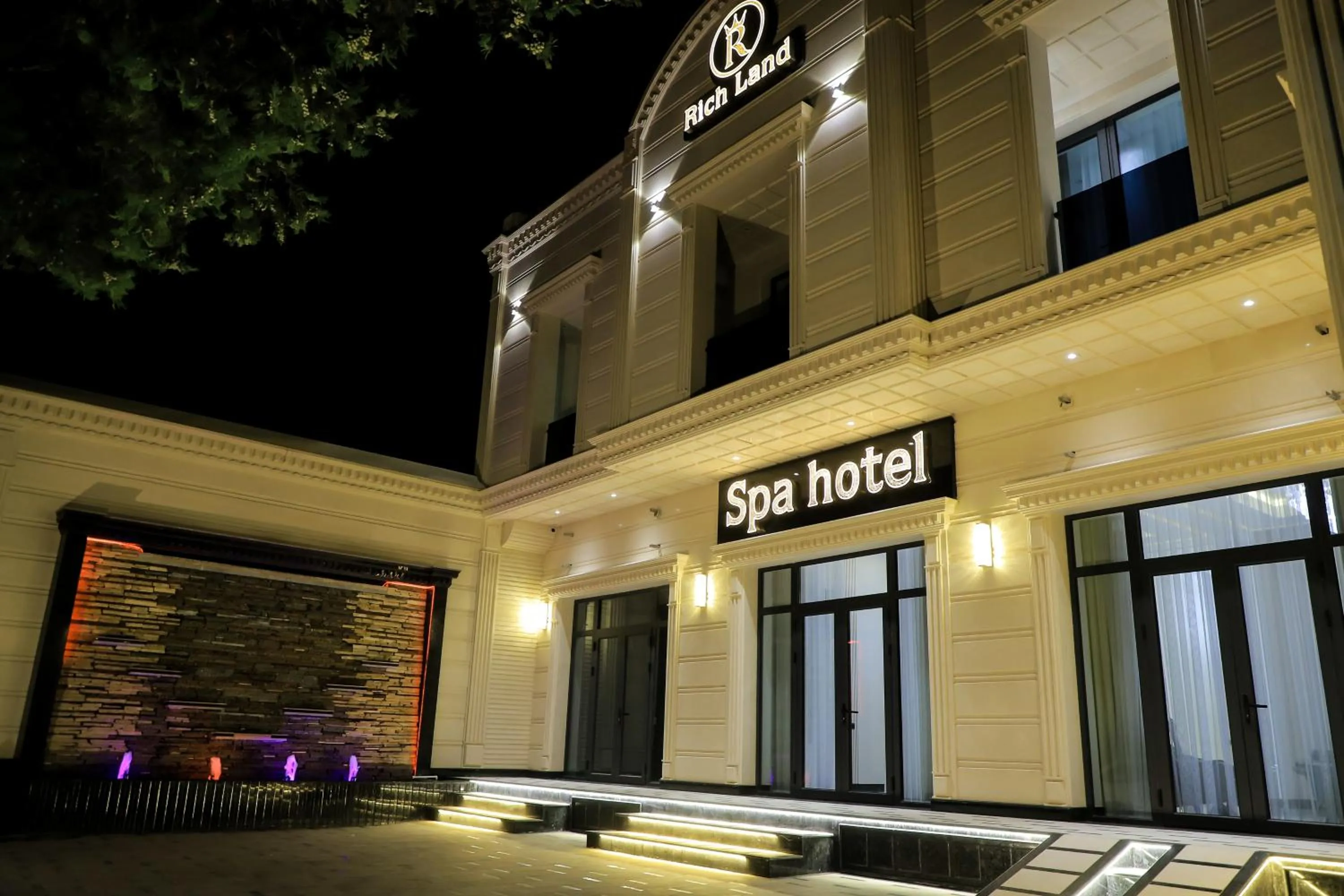 Property building in Rich Land Hotel