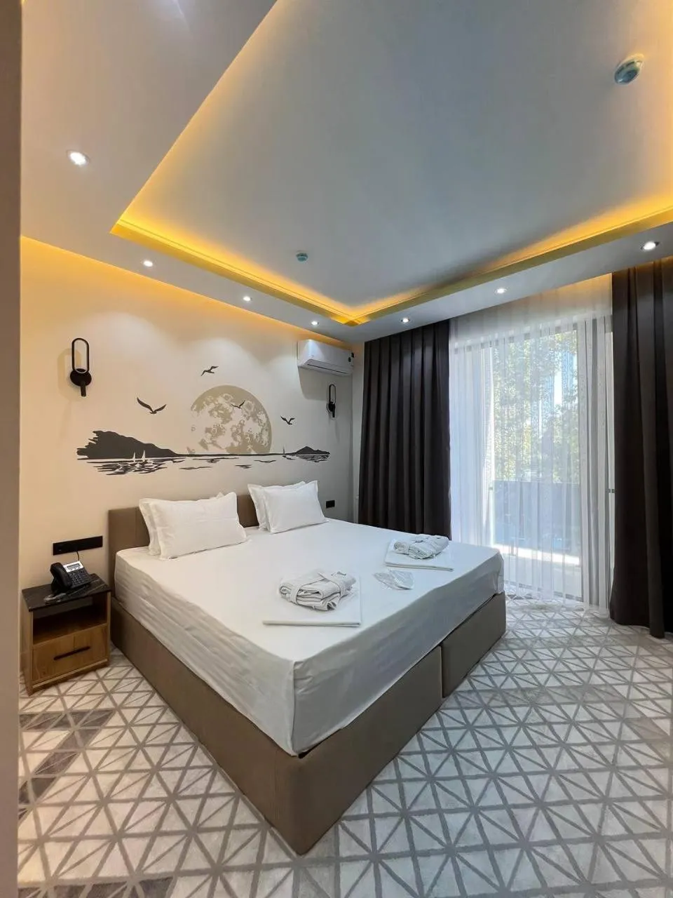 Photo of the whole room, Bed in Rich Land Hotel