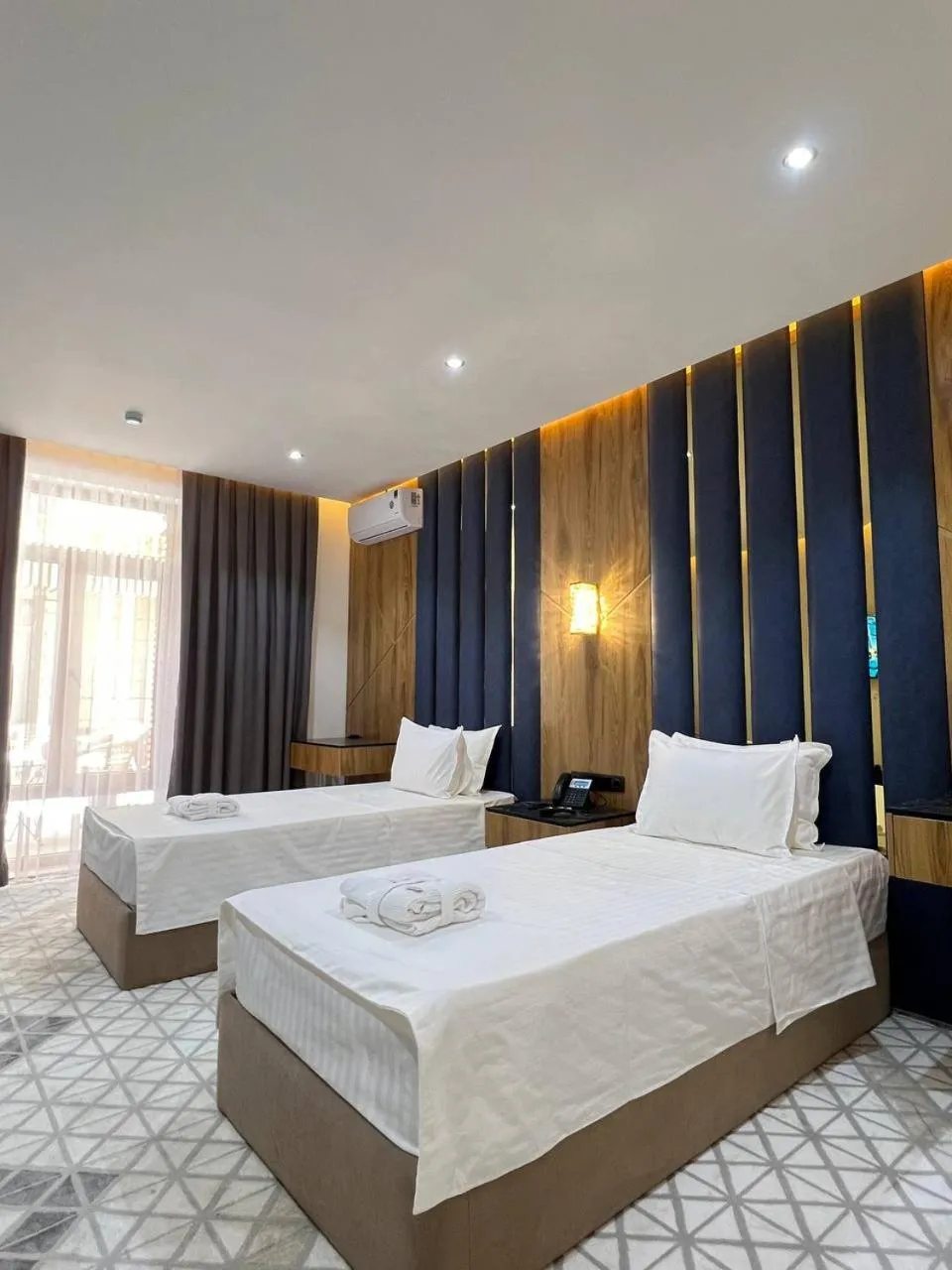 Photo of the whole room, Bed in Rich Land Hotel
