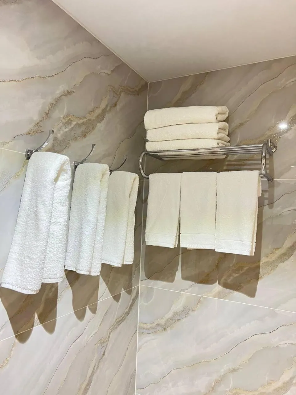 towels in Rich Land Hotel