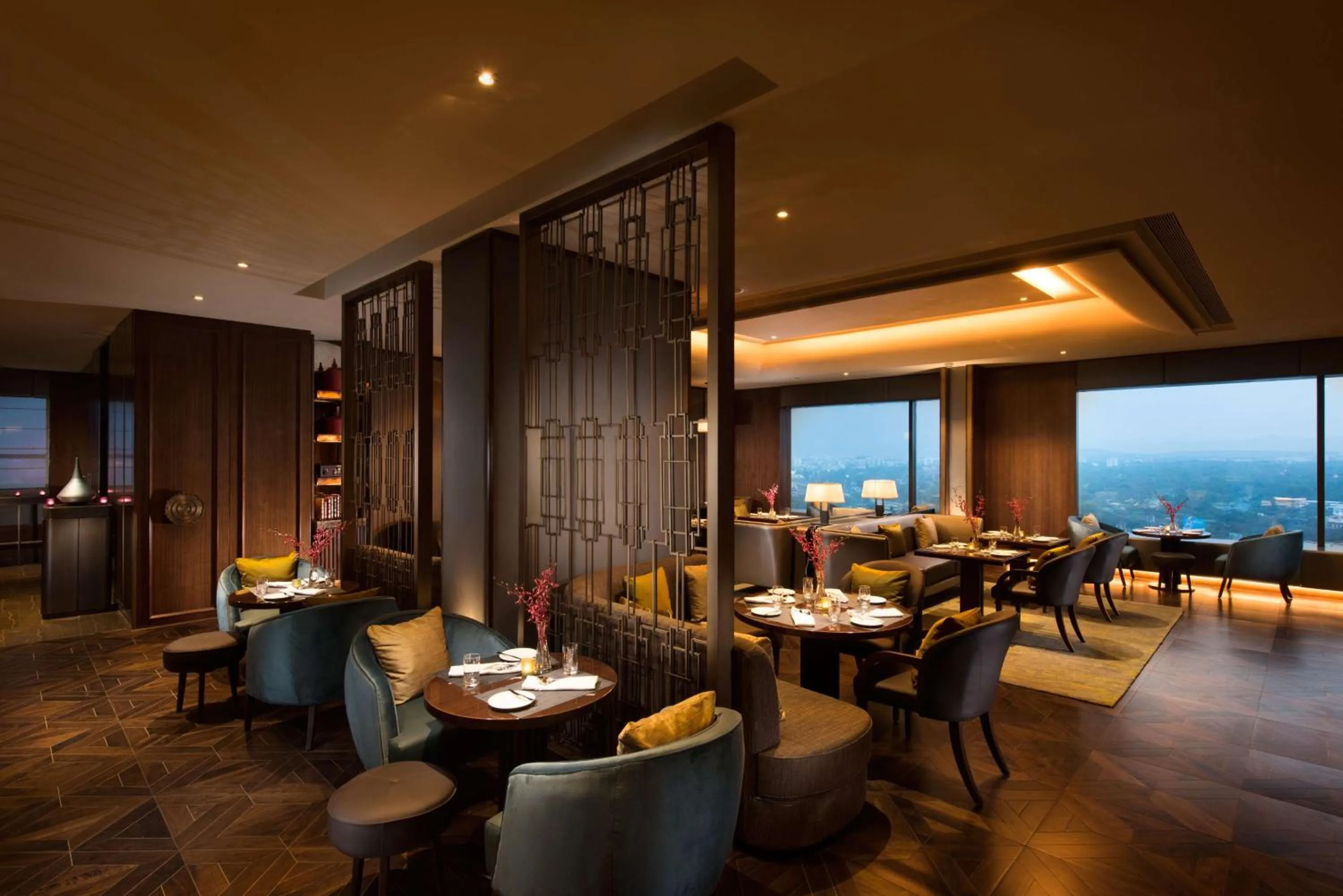 Restaurant/places to eat in Conrad Pune