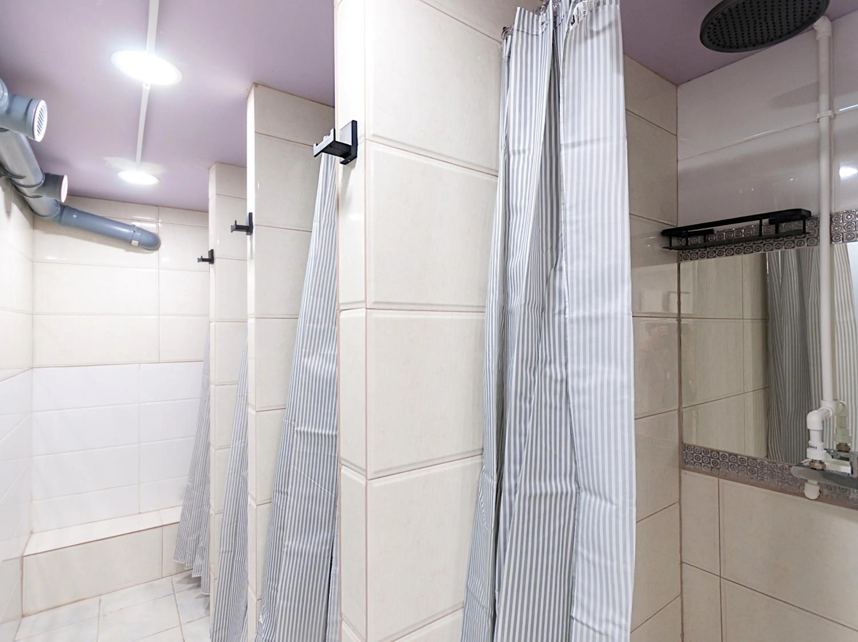 Shower in Capsule Hotel Happy lounge