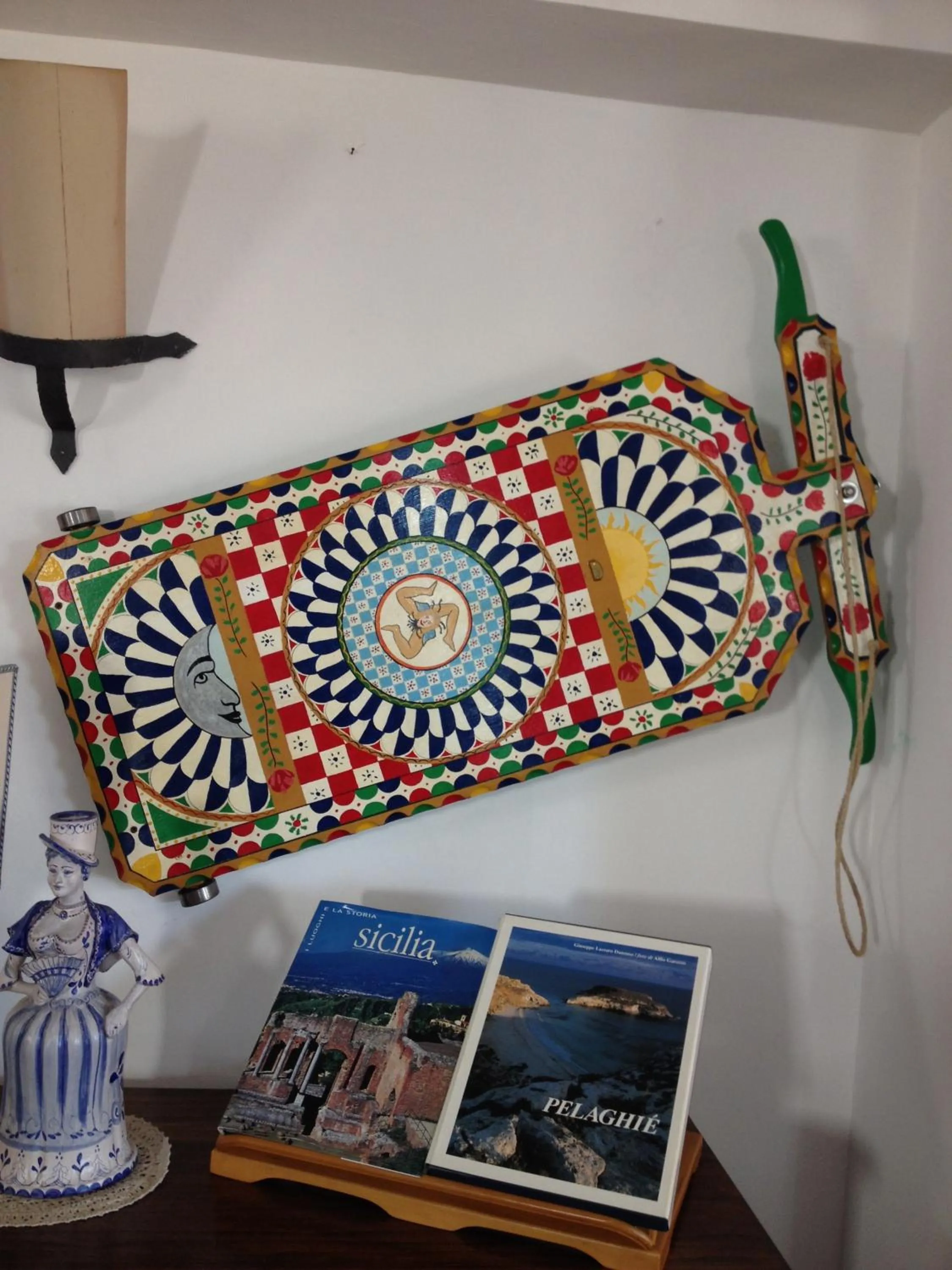 Decorative detail in Hotel Macondo