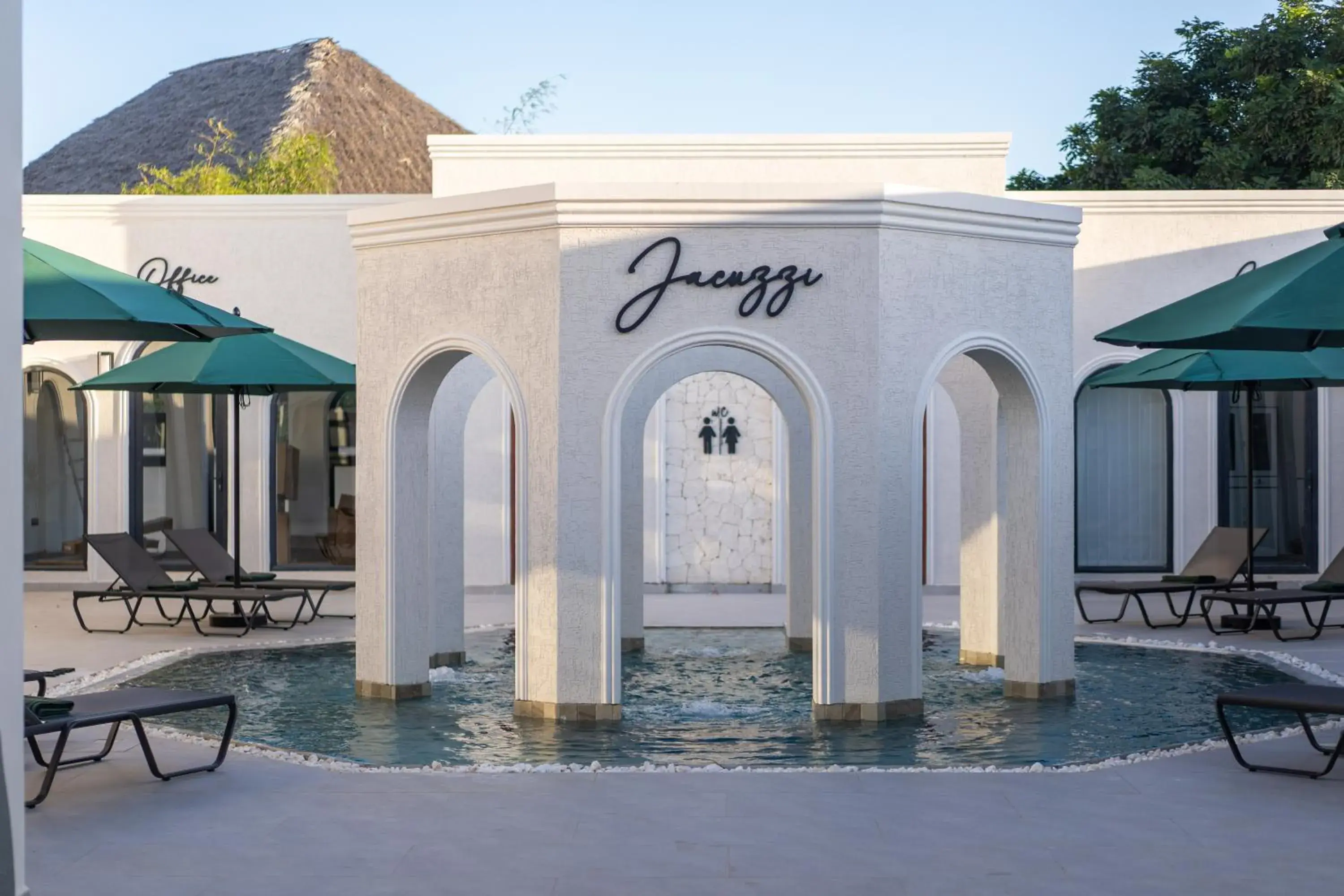 Swimming pool in Tembo Kiwengwa Resort Swimming pool in Tembo Kiwengwa Resort