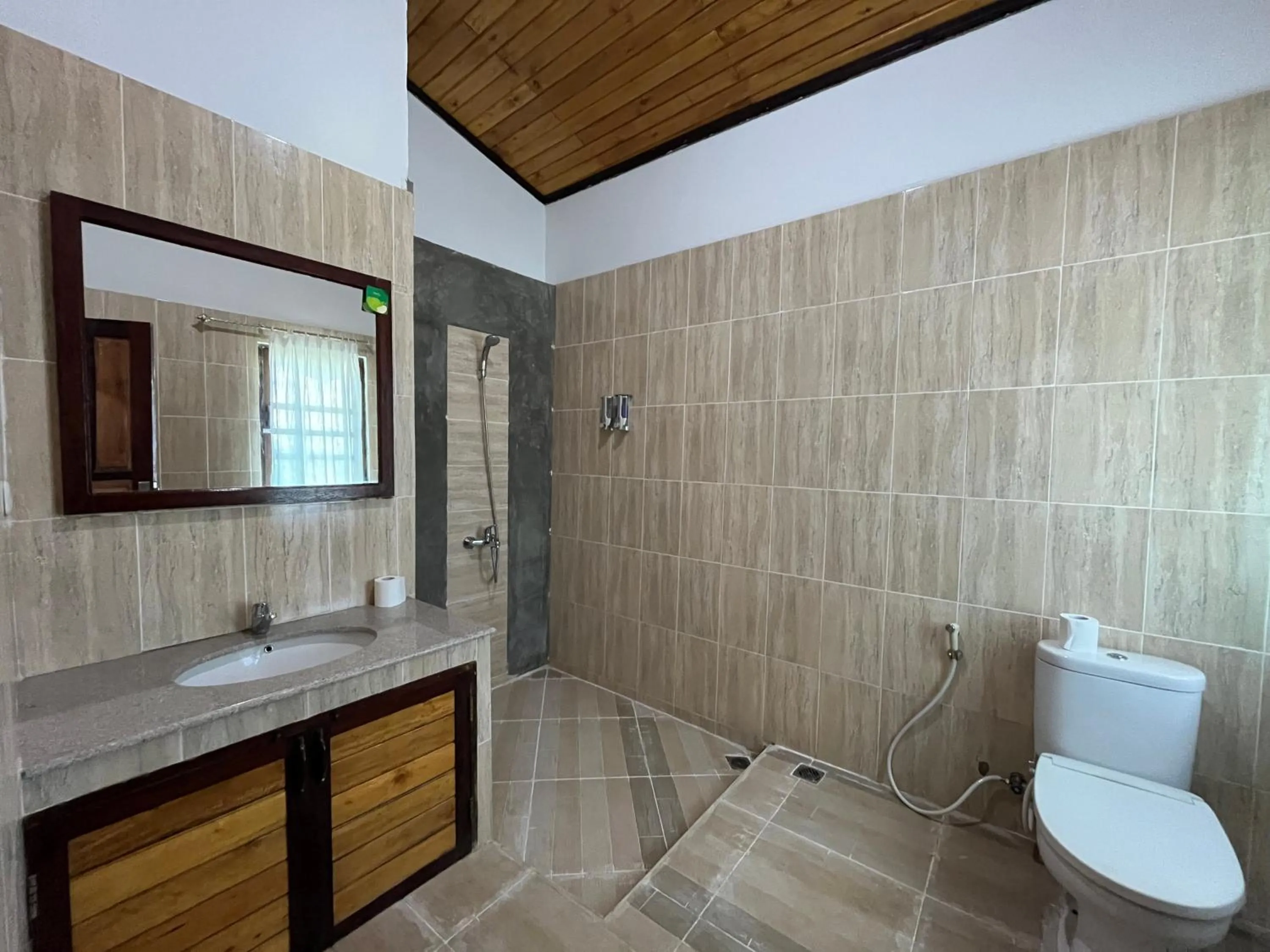Toilet in Bara Cabana Hotel