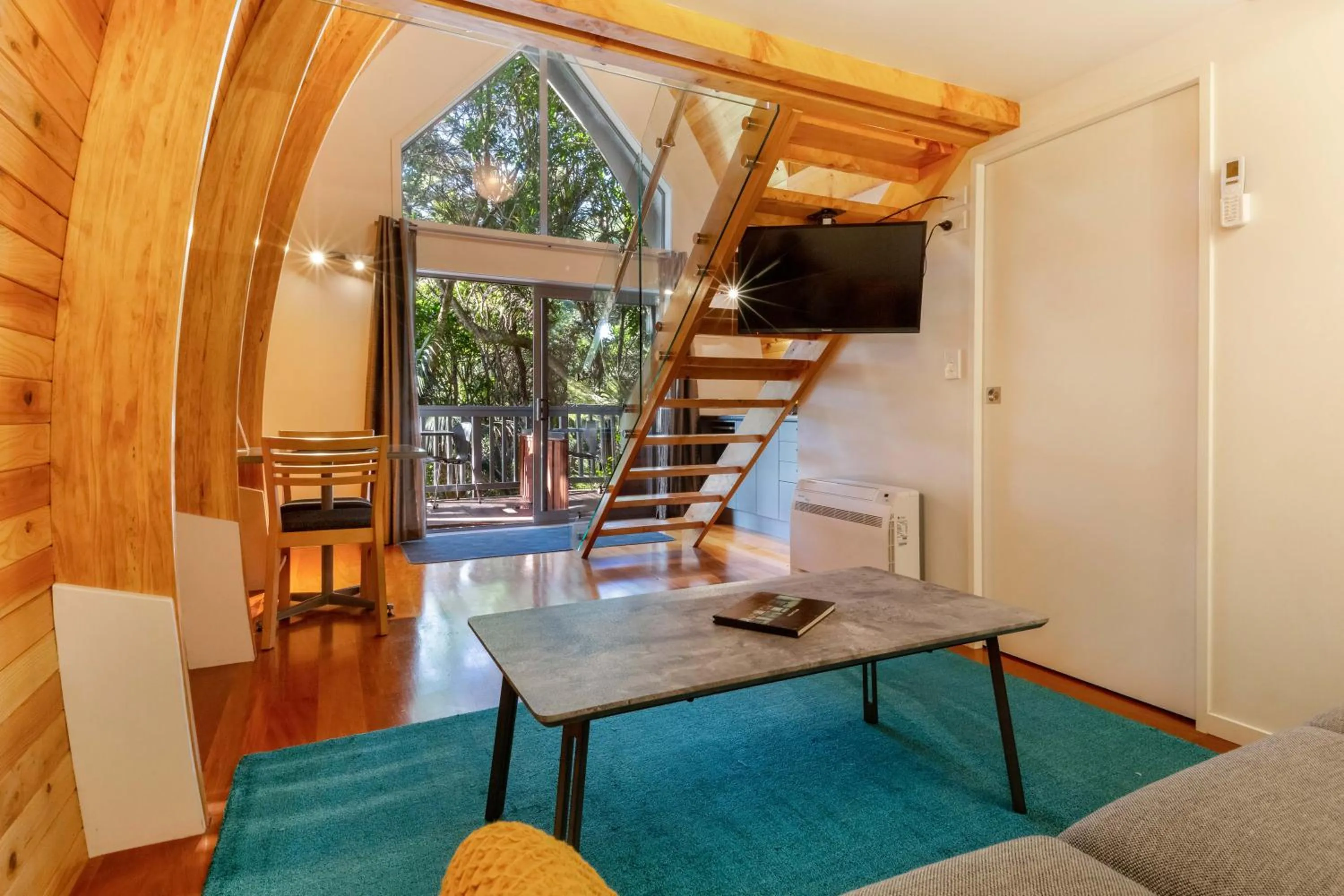 Onetangi Forest Chalet