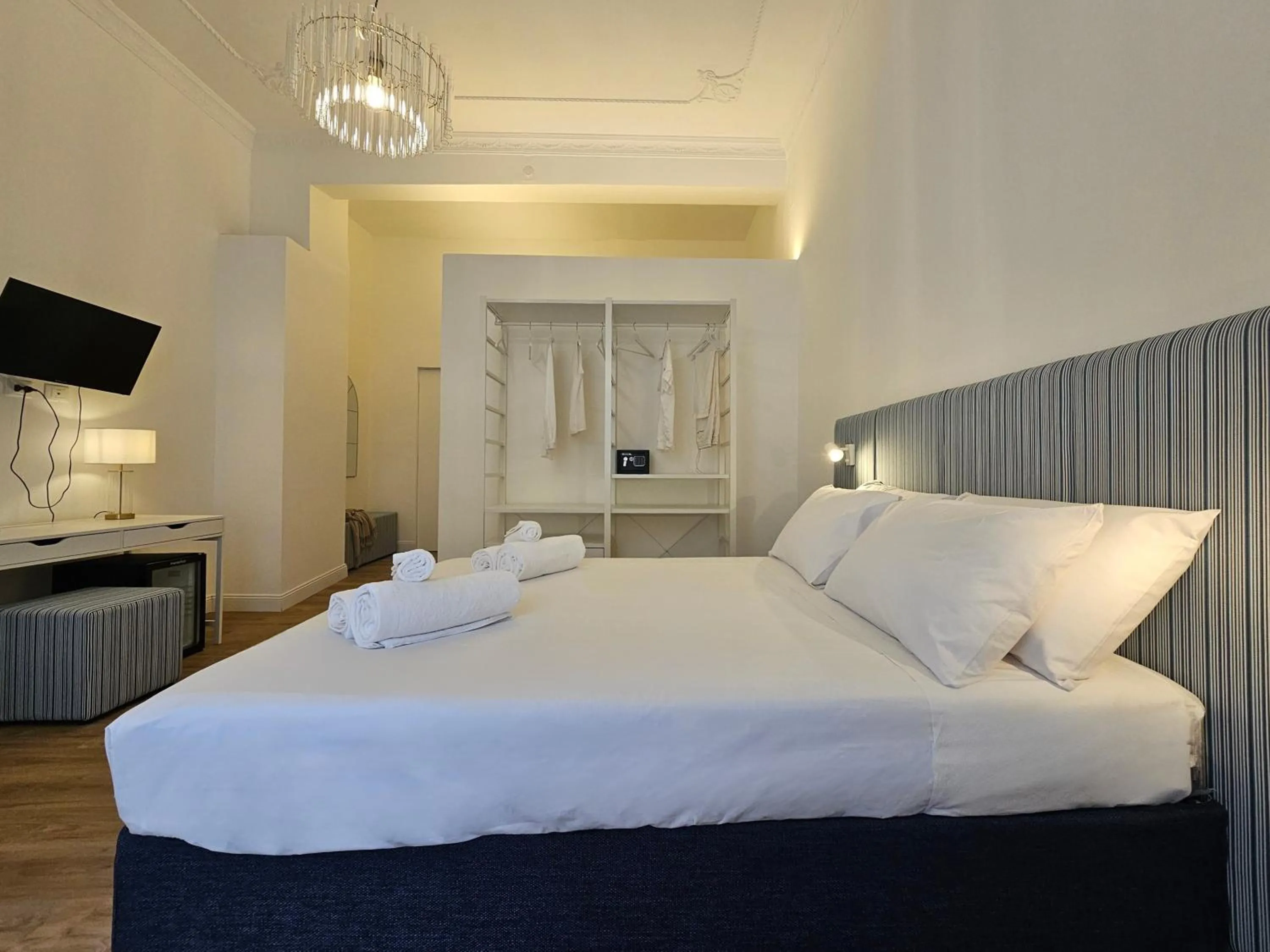 Bedroom, Bed in Dolce Dormire