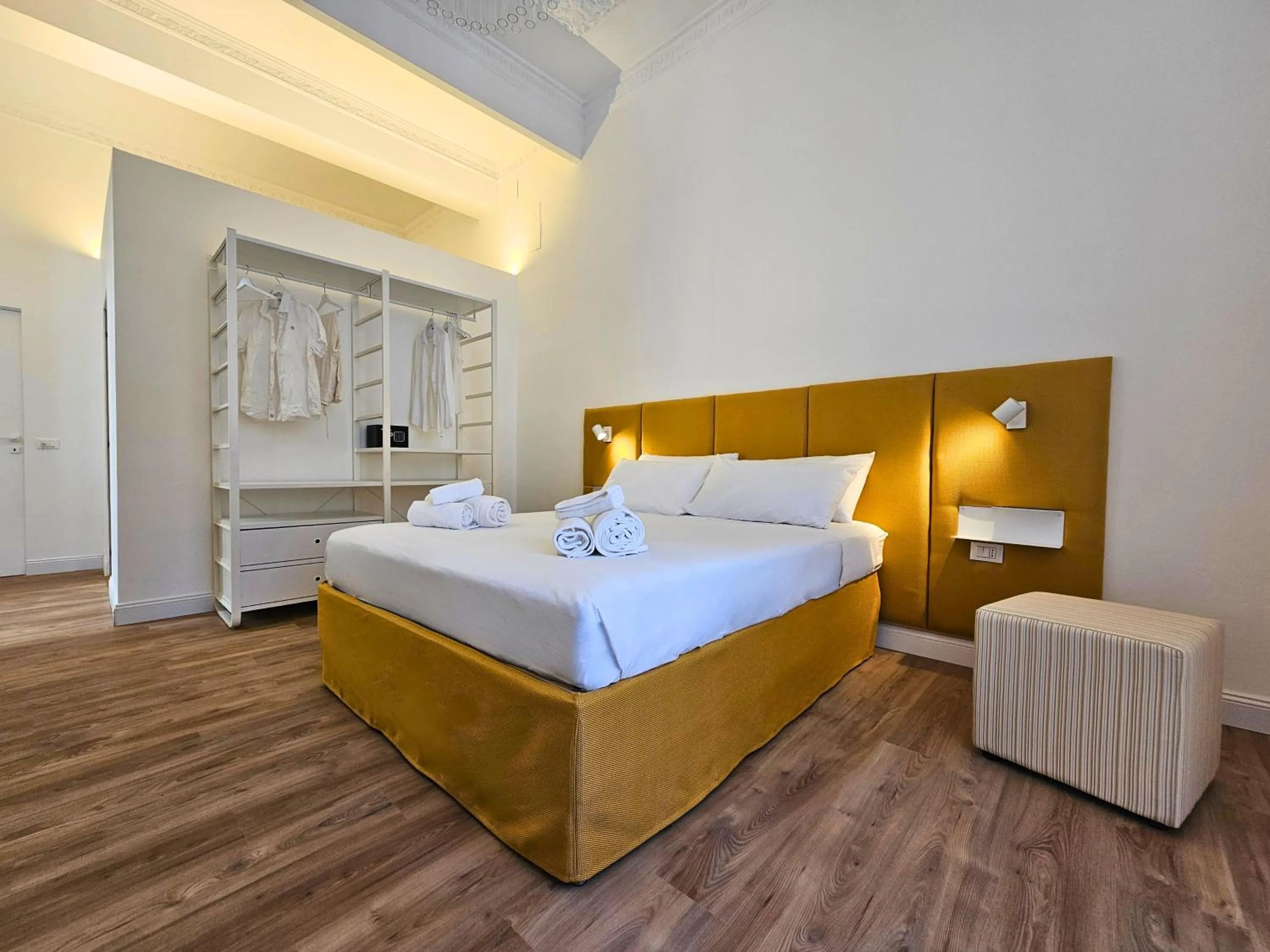 Bedroom, Bed in Dolce Dormire