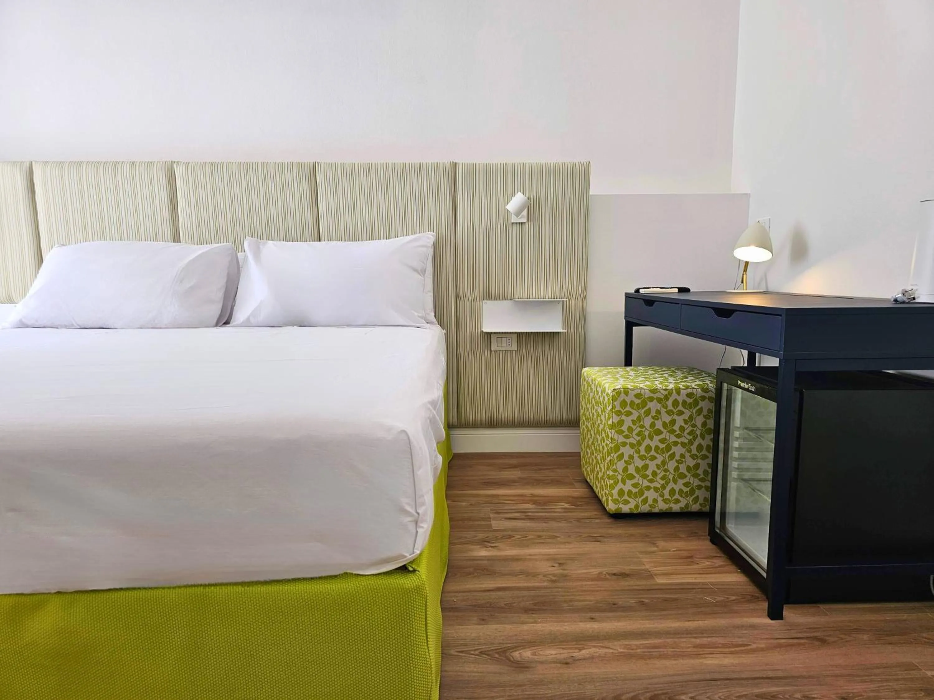 Bedroom, Bed in Dolce Dormire