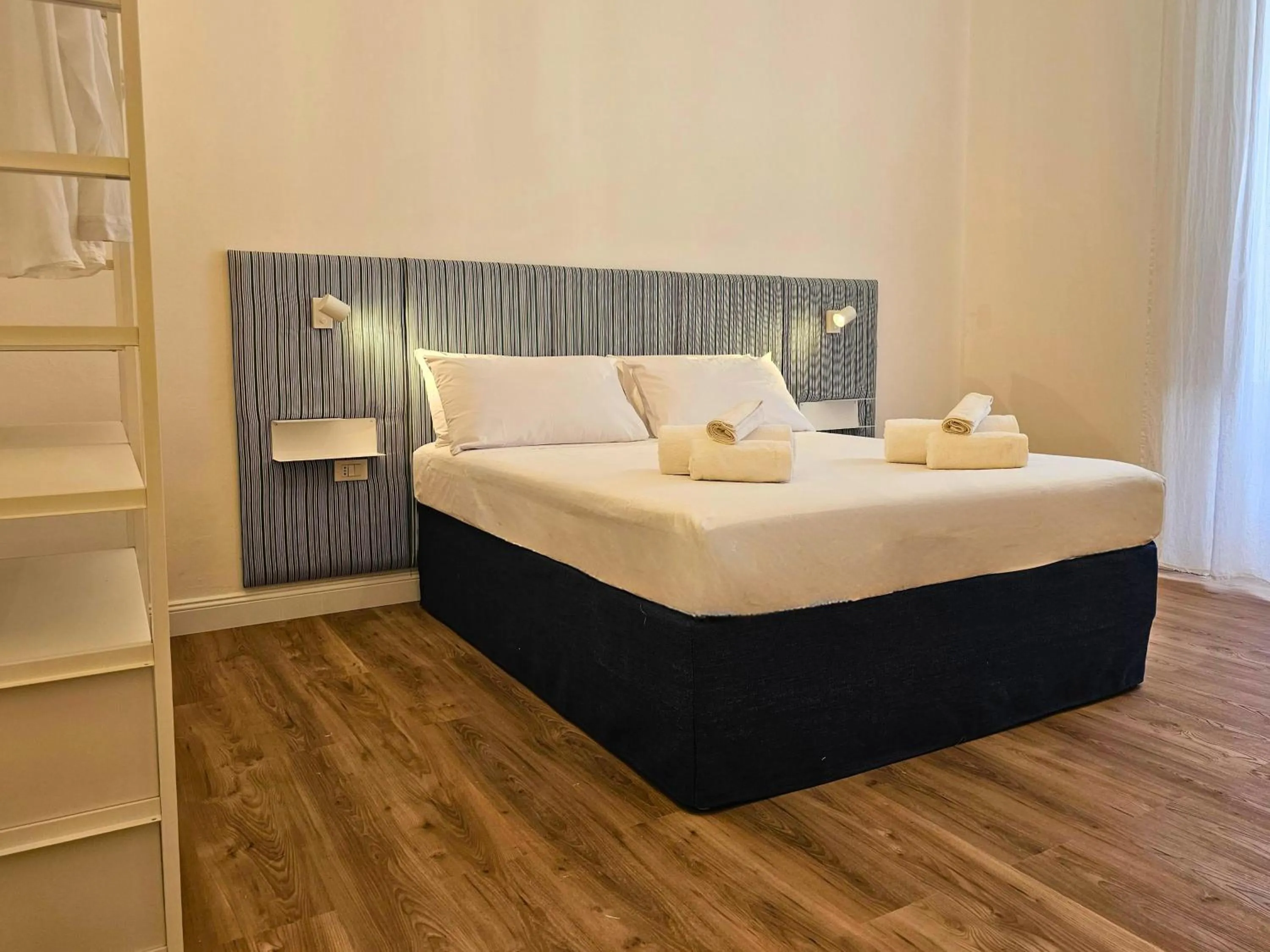 Bedroom, Bed in Dolce Dormire