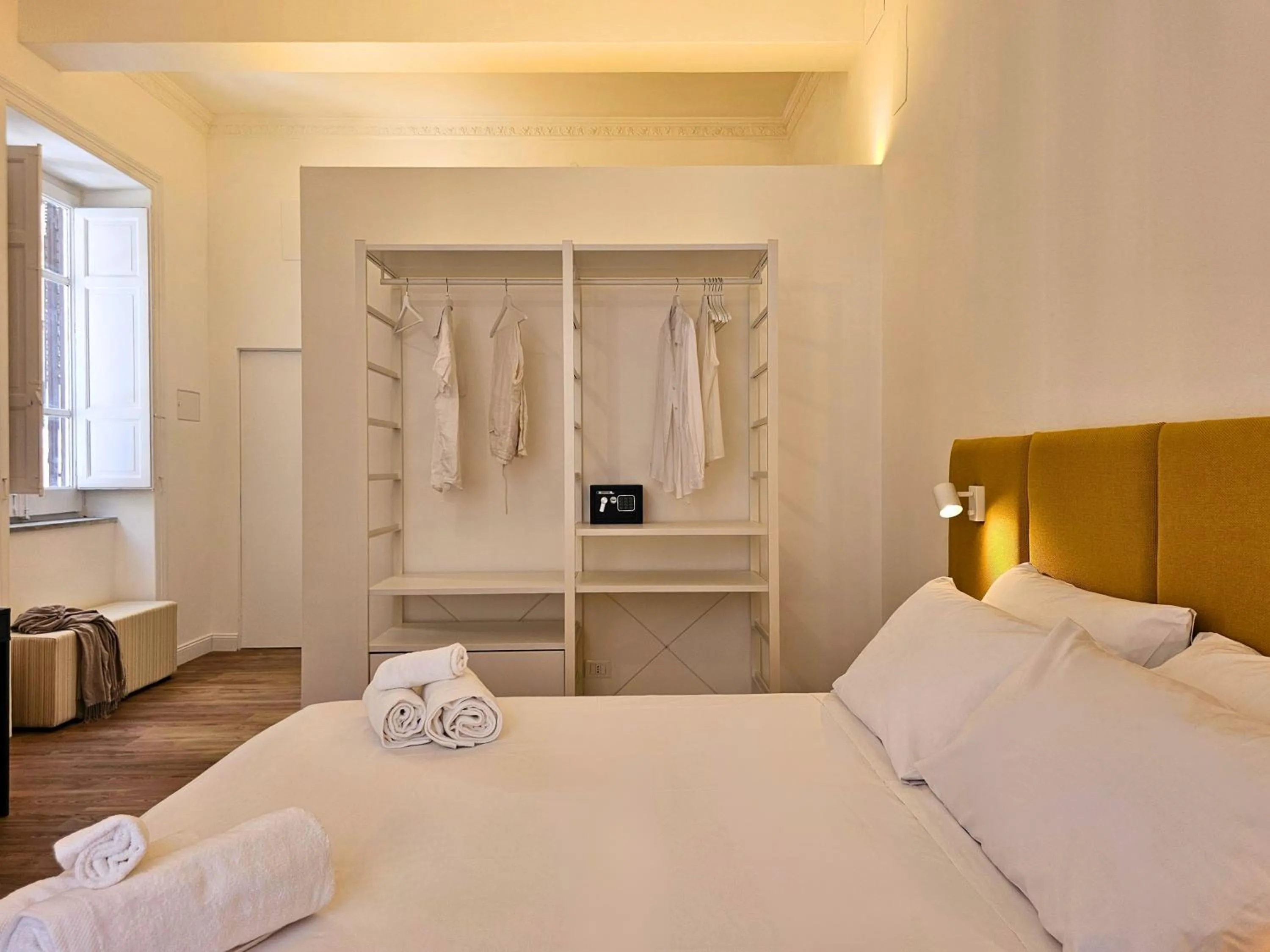 Bedroom, Bed in Dolce Dormire