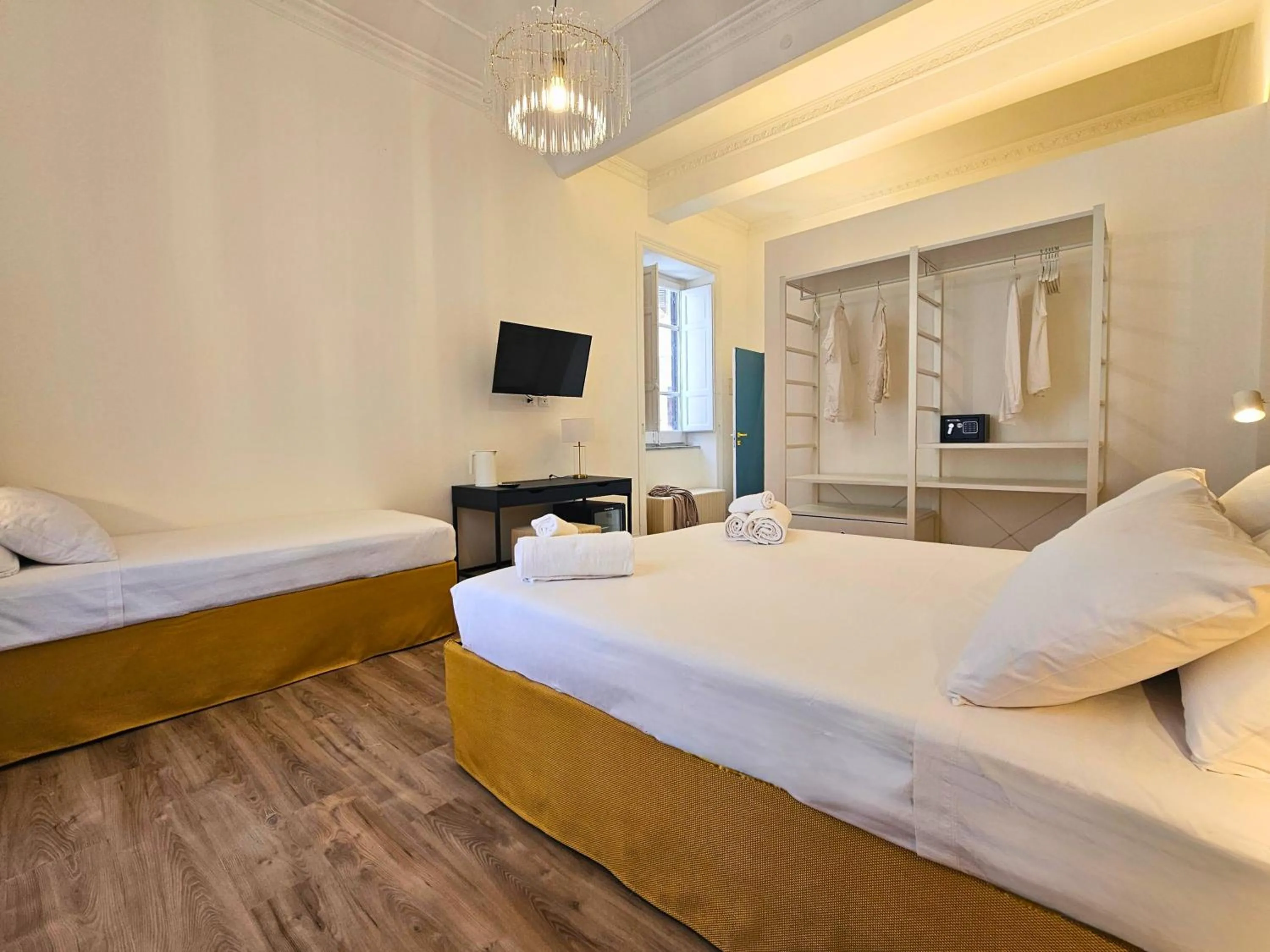 Bedroom, Bed in Dolce Dormire