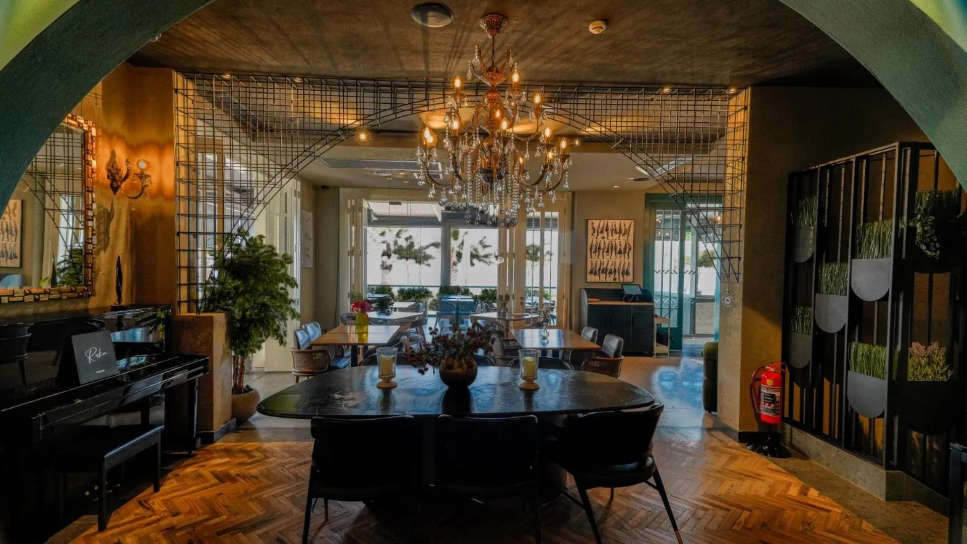 Restaurant/places to eat in RUKA Hotel