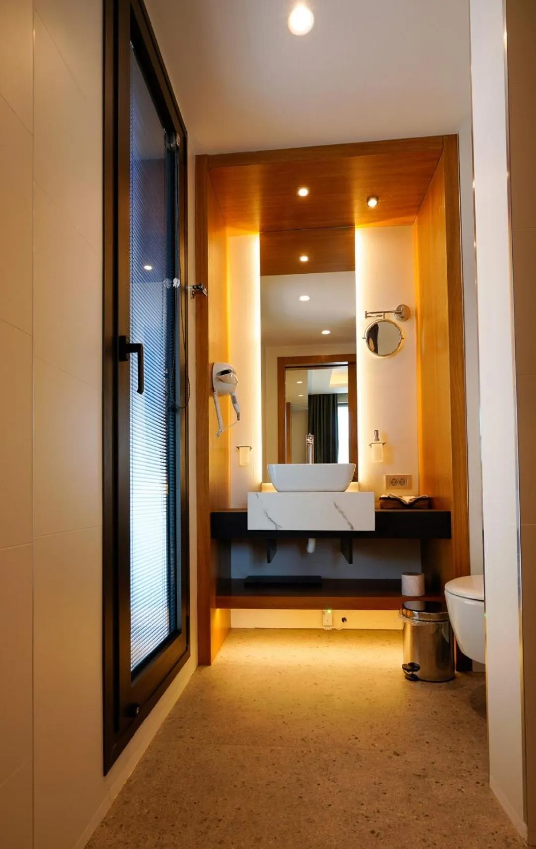 Bathroom, Bed in RUKA Hotel