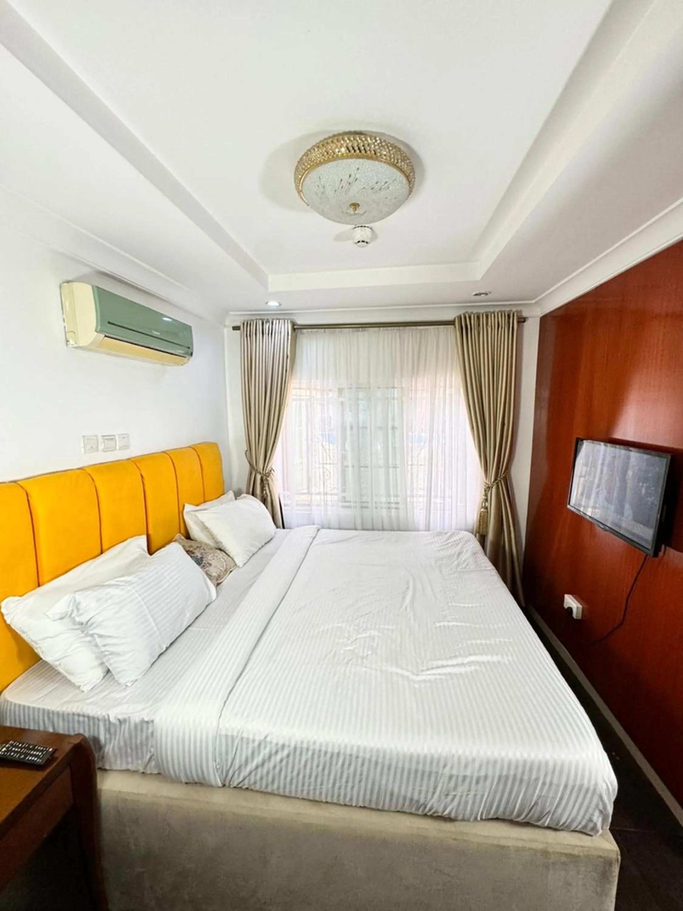 Bed in Lake 47 Suites Ltd