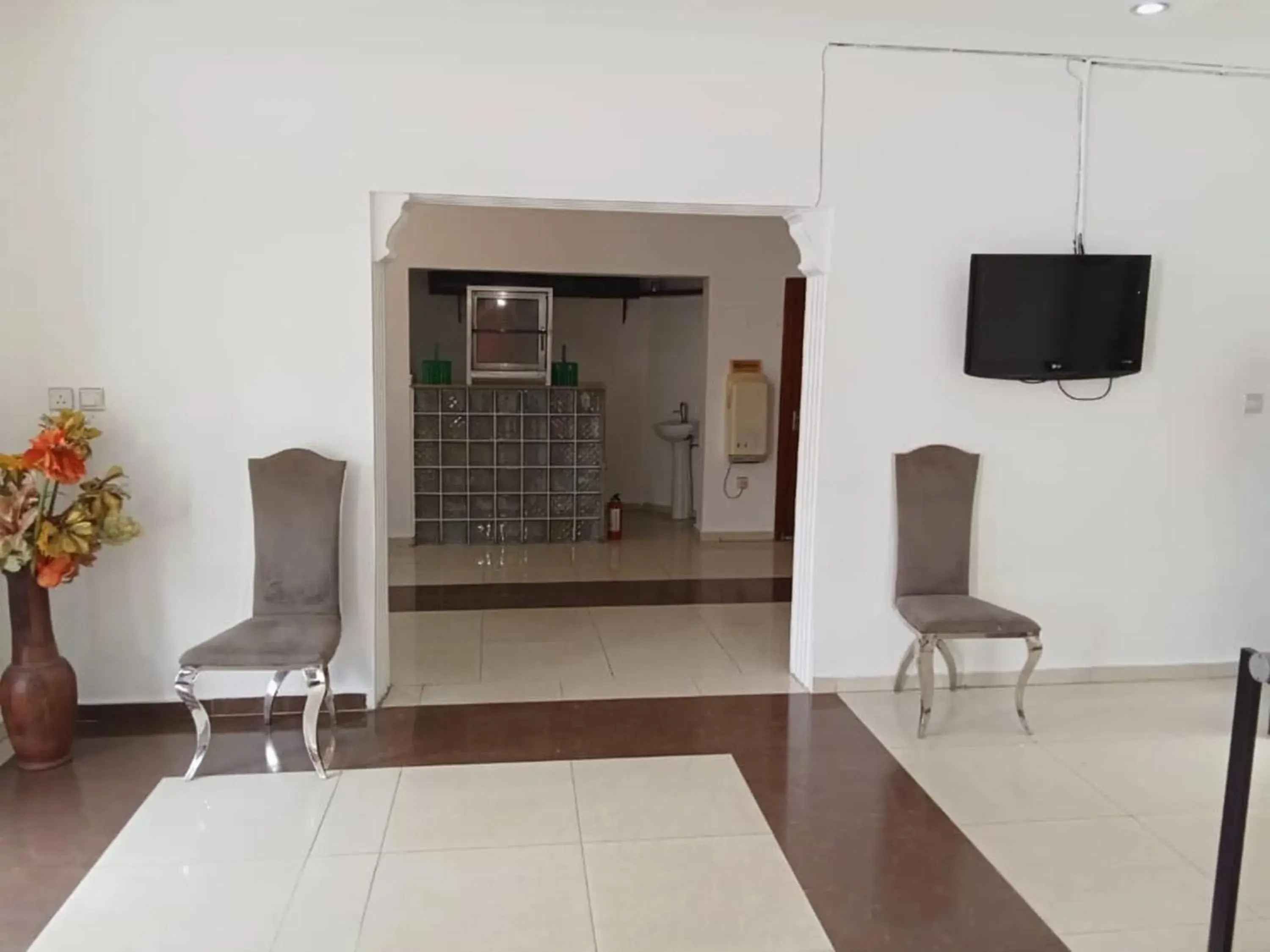 Lake 47 Suites Ltd Lake 47 Suites Ltd