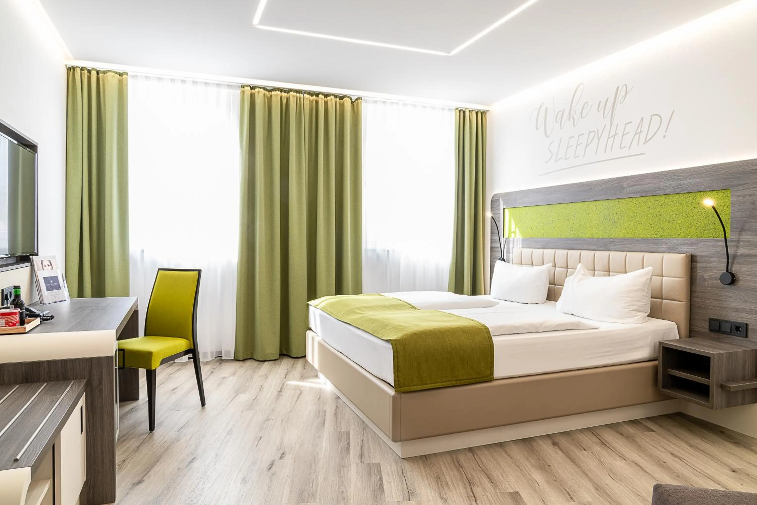 CHRIZZ Rooms