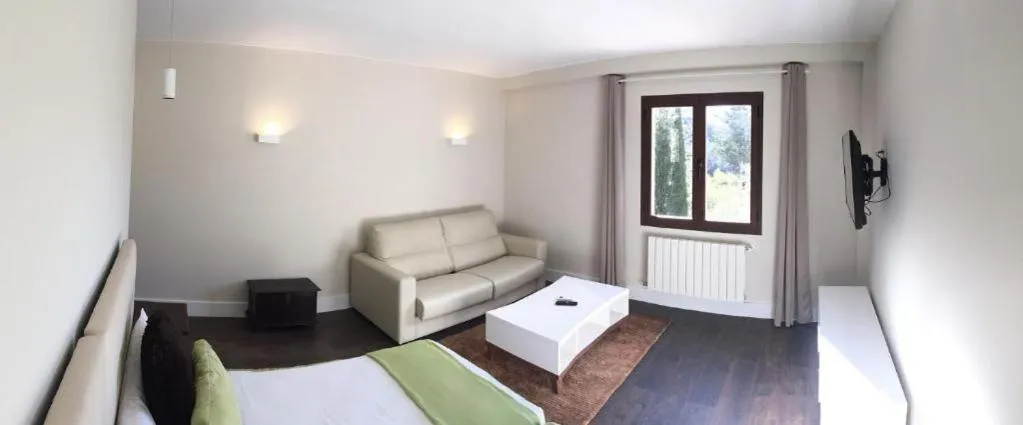 Bed in Hotel Resort Cueva del Fraile