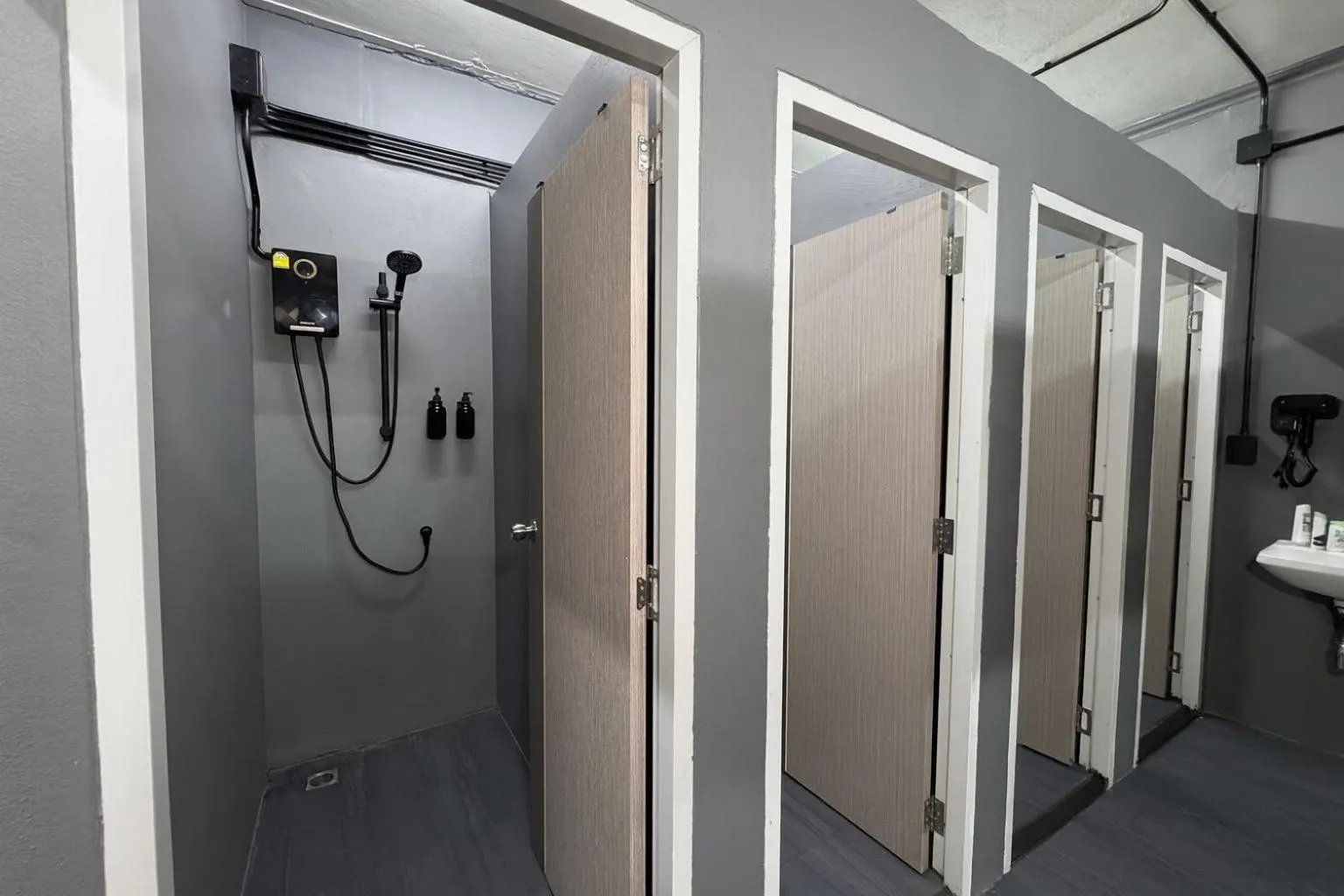 Shower in Lanna Loft Hostel