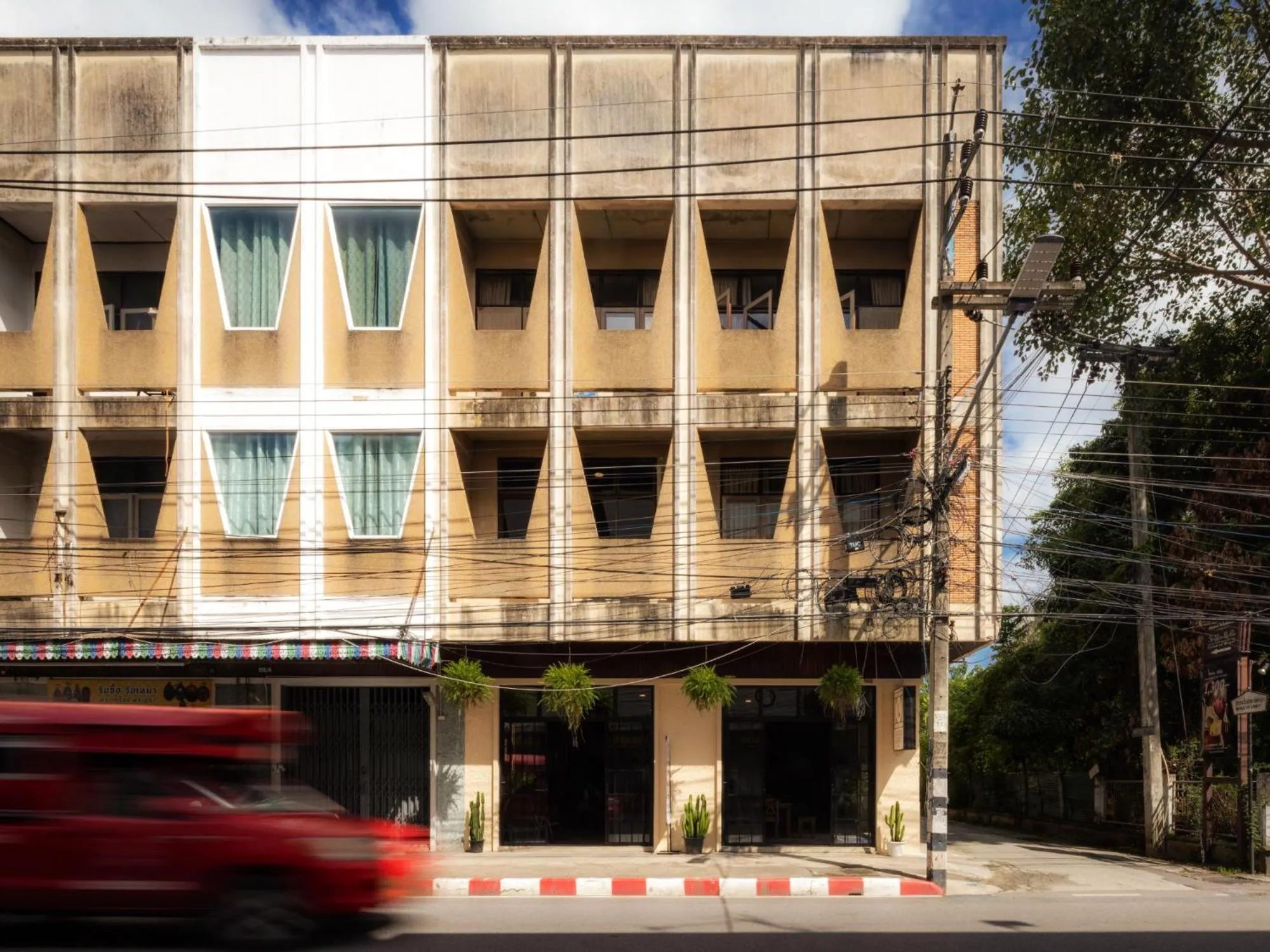 Property building in Lanna Loft Hostel