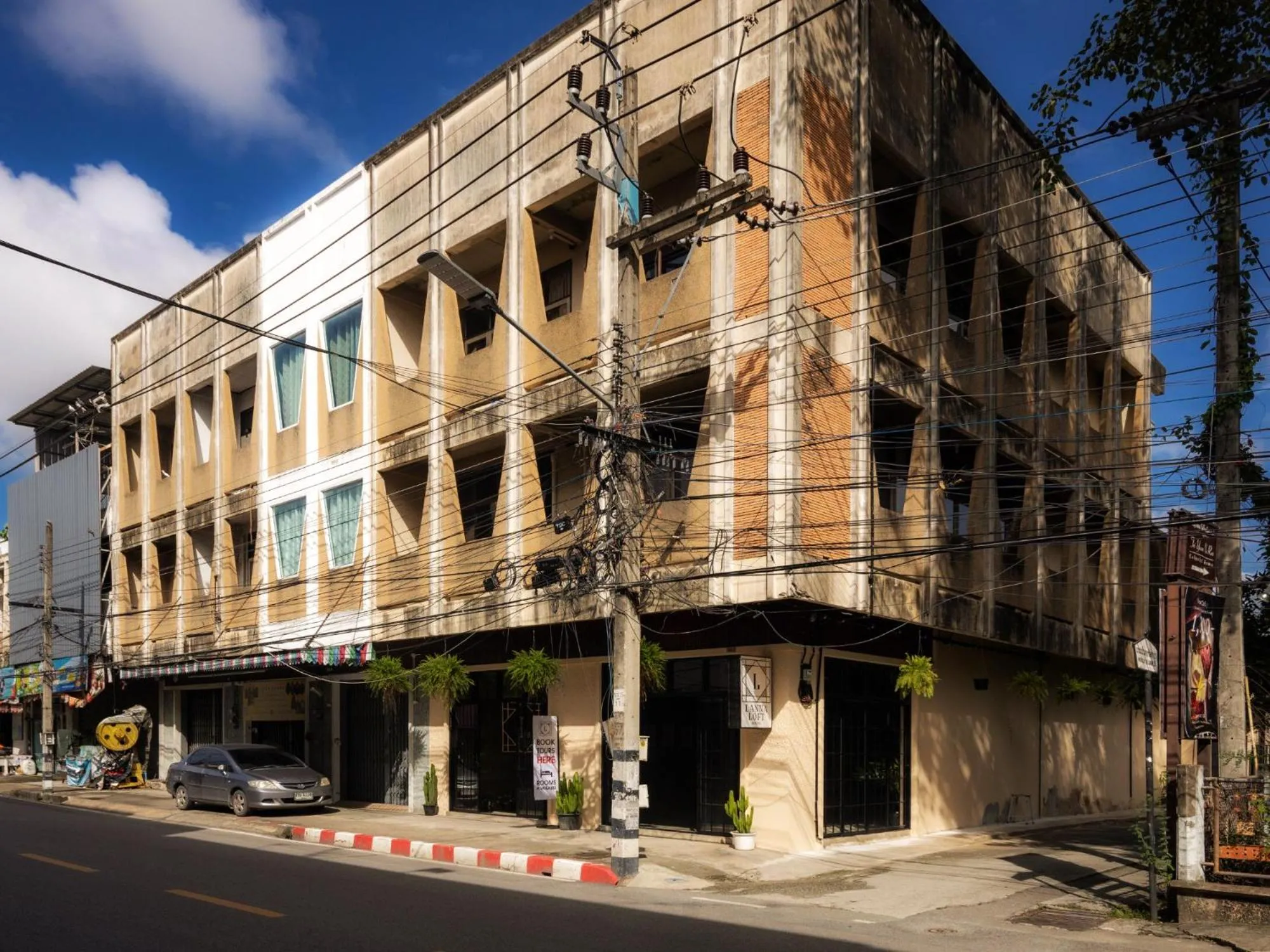 Property building in Lanna Loft Hostel