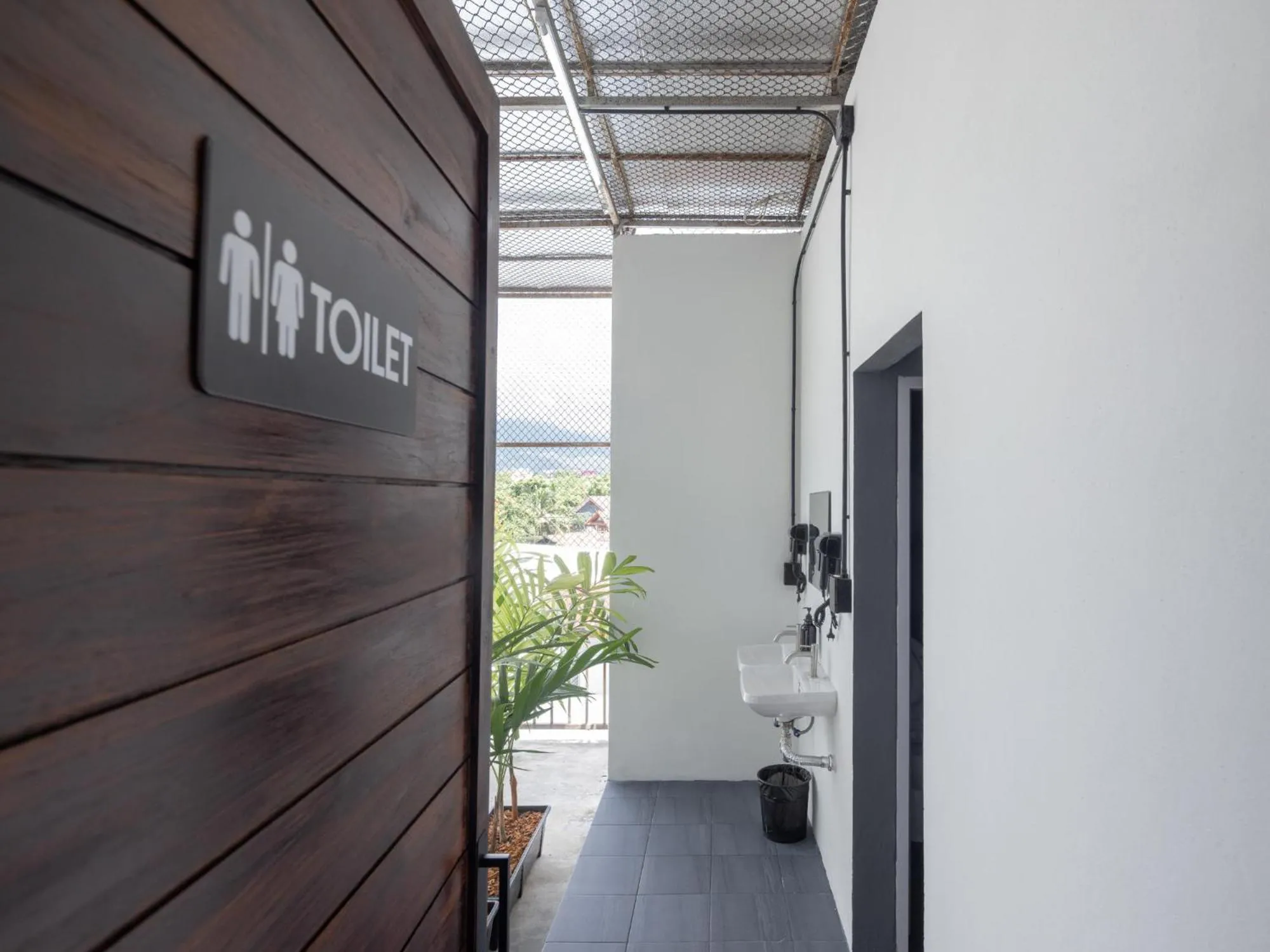 Bathroom in Lanna Loft Hostel