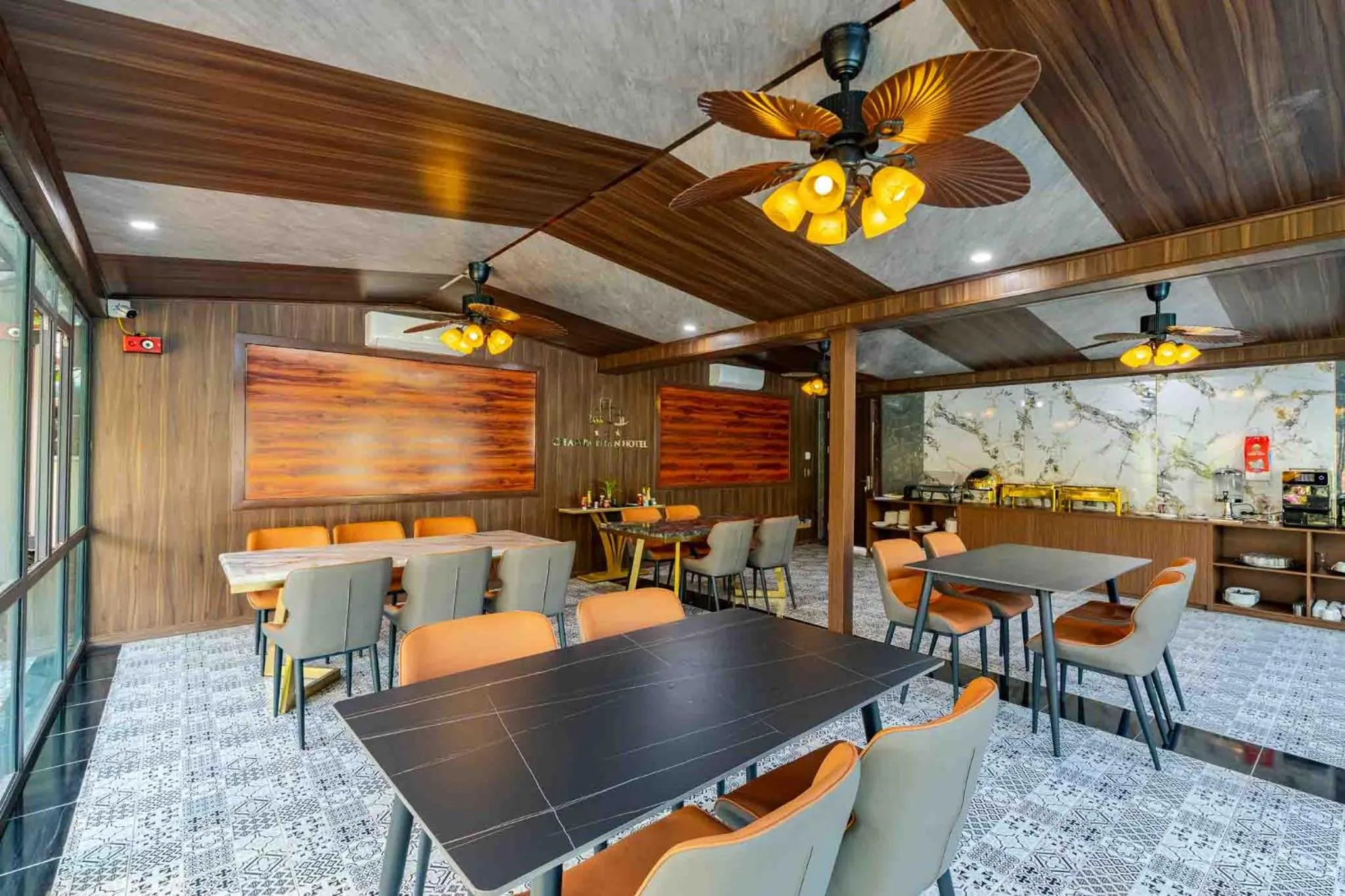 Restaurant/places to eat in Champa Phan Boutique Hotel