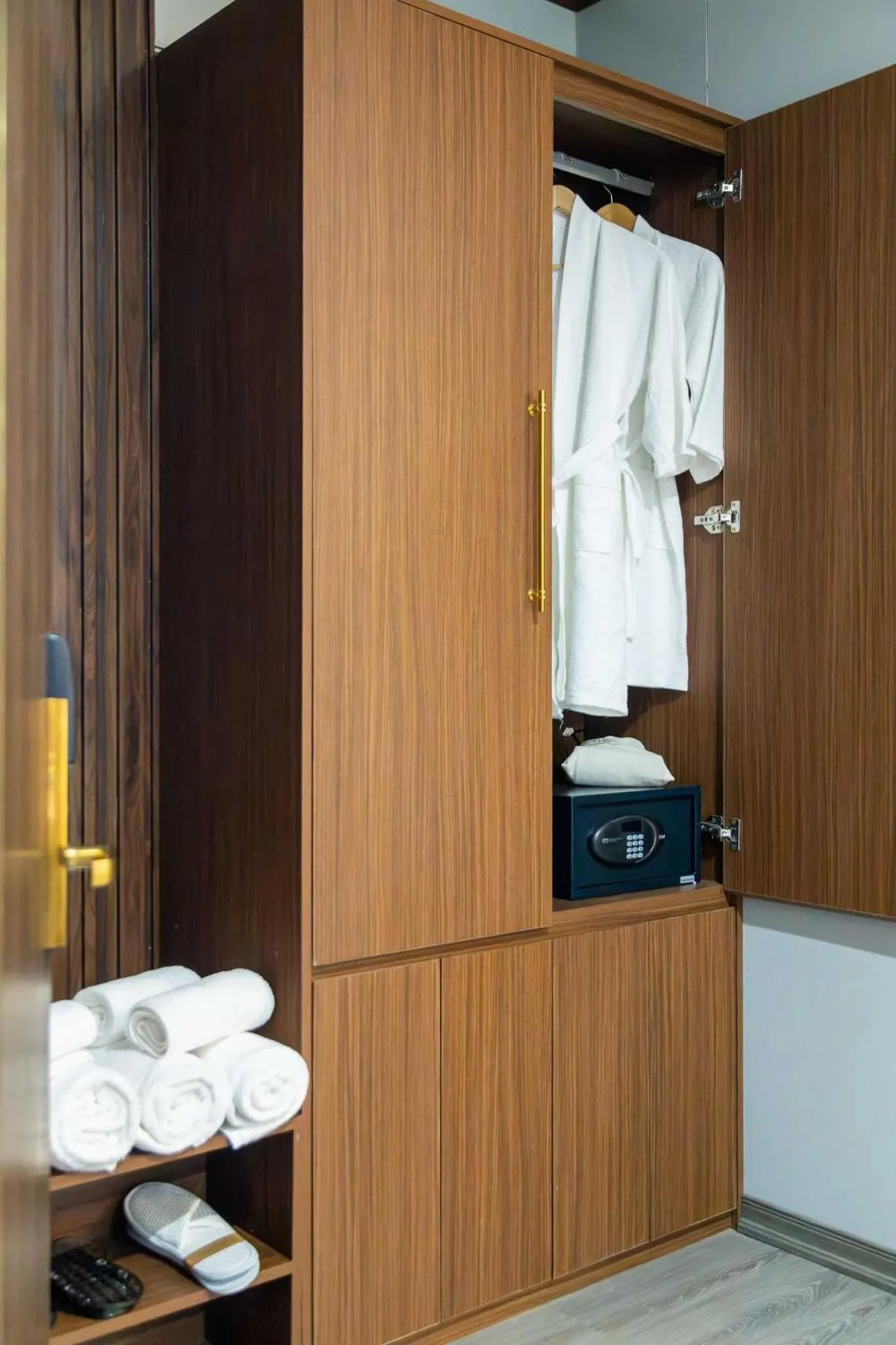 wardrobe in Champa Phan Boutique Hotel