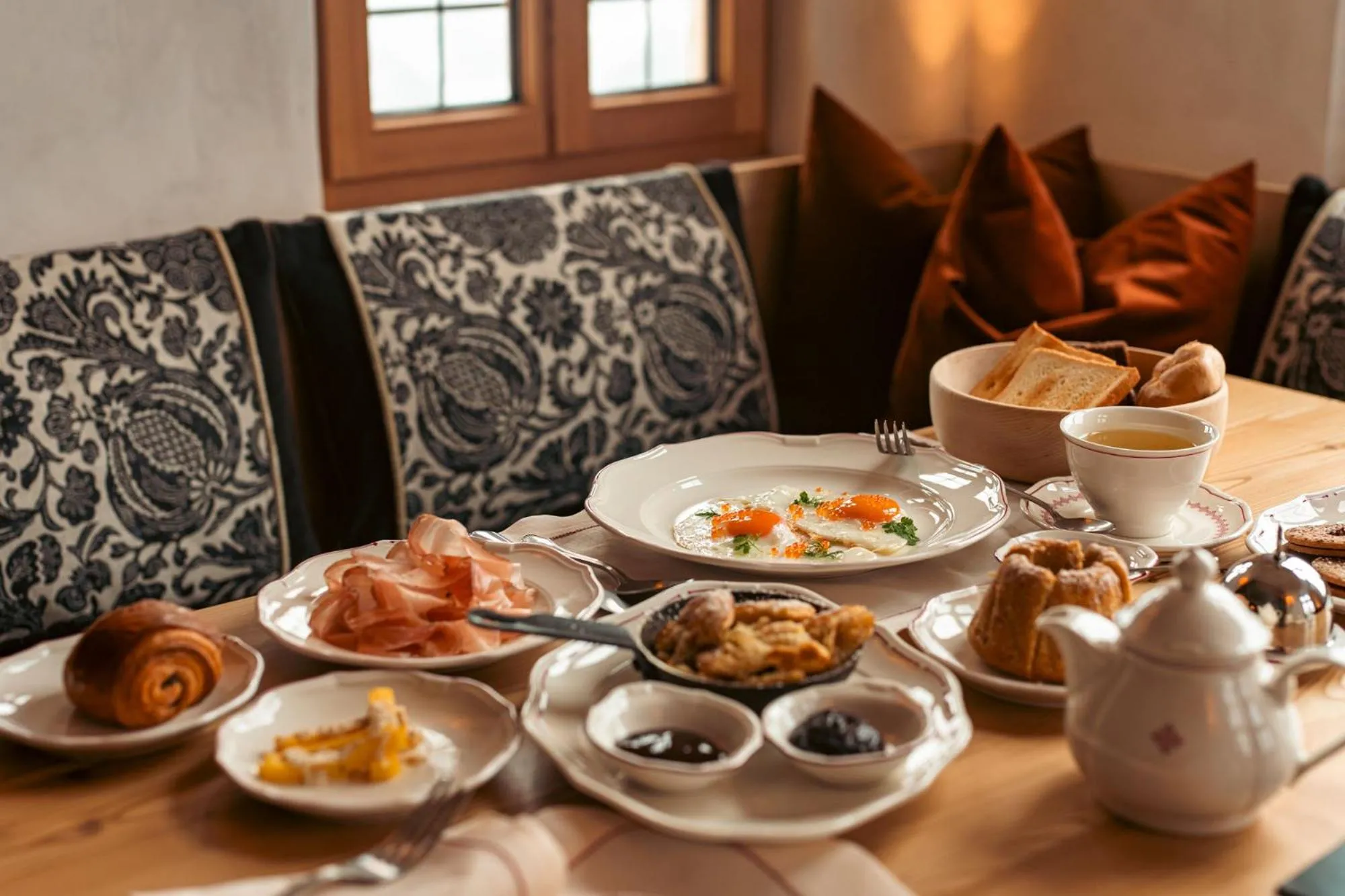 Breakfast in Castel Badia - The Leading Hotels of the World