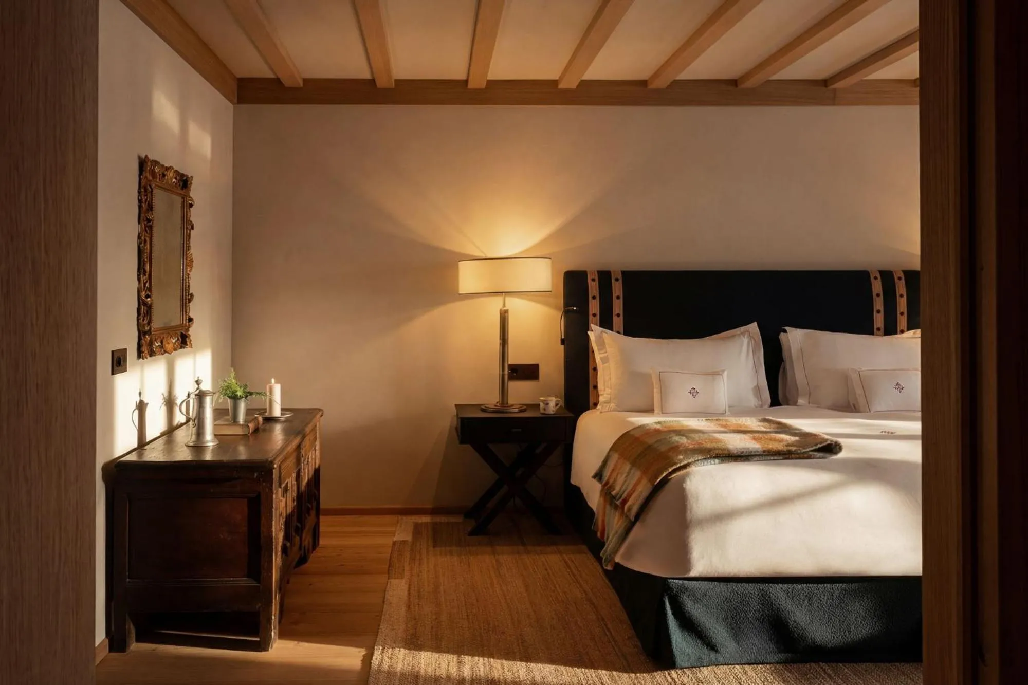 Bedroom, Bed in Castel Badia - The Leading Hotels of the World