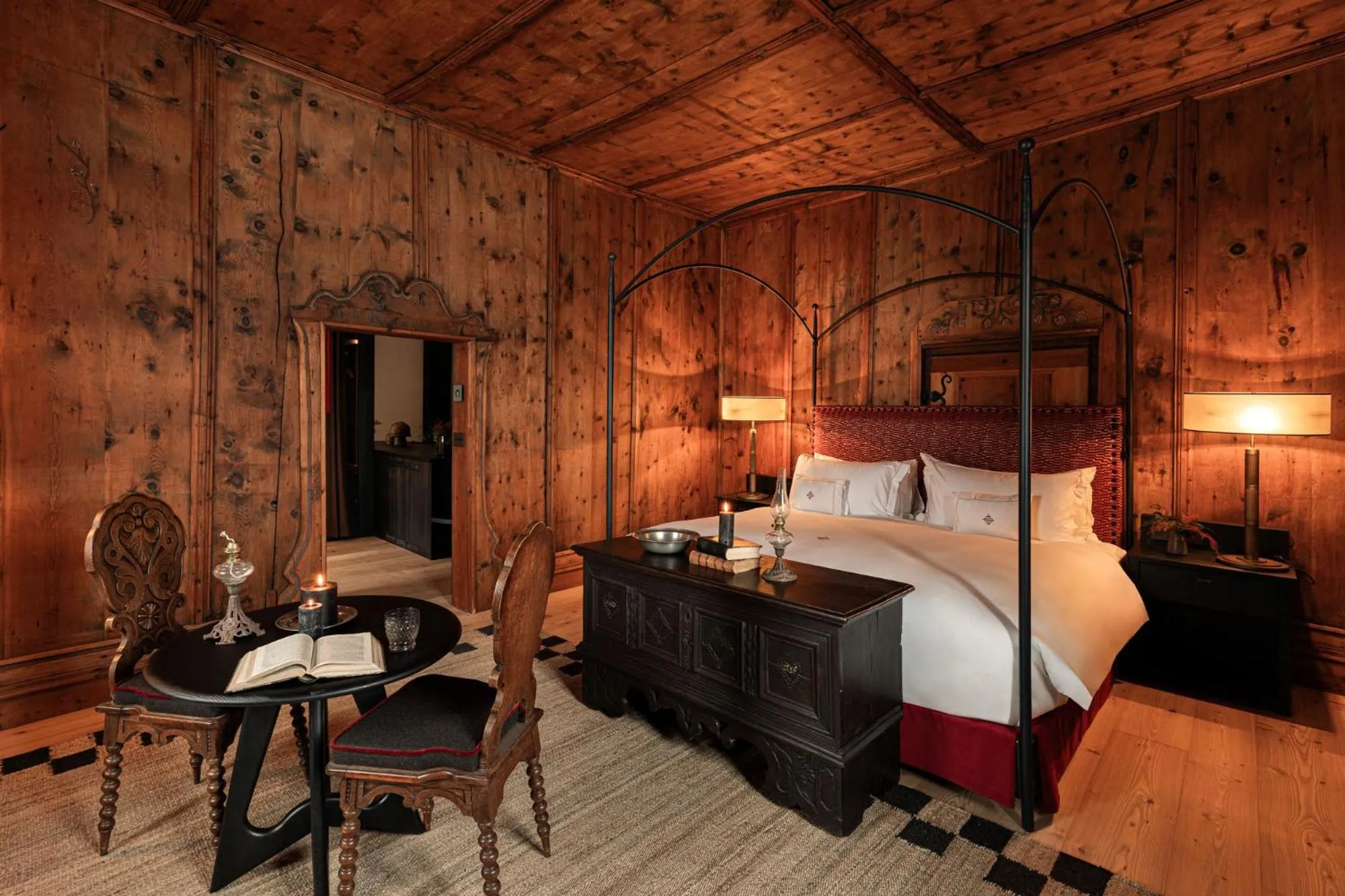 Bedroom, Bed in Castel Badia - The Leading Hotels of the World