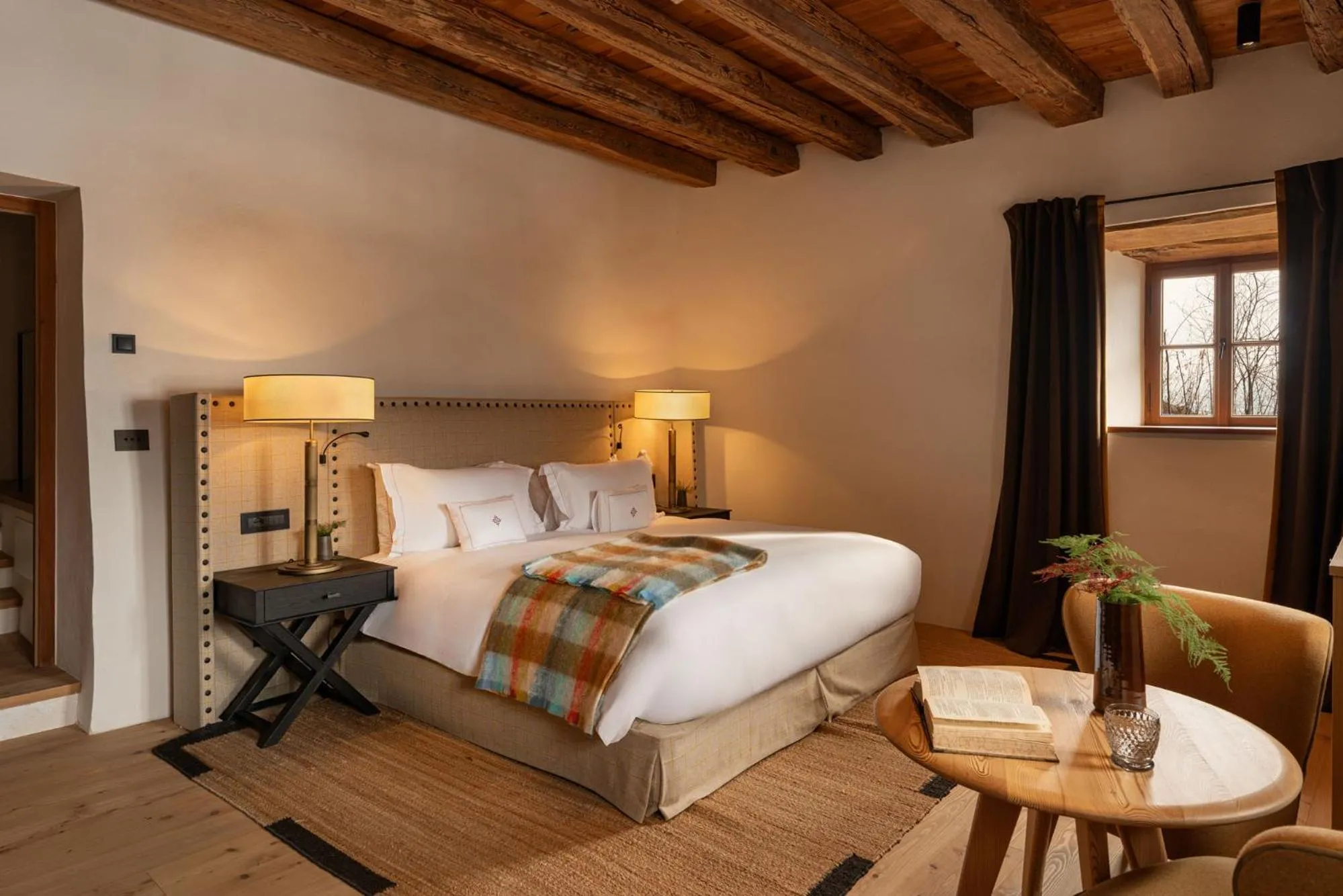 Bedroom, Bed in Castel Badia - The Leading Hotels of the World