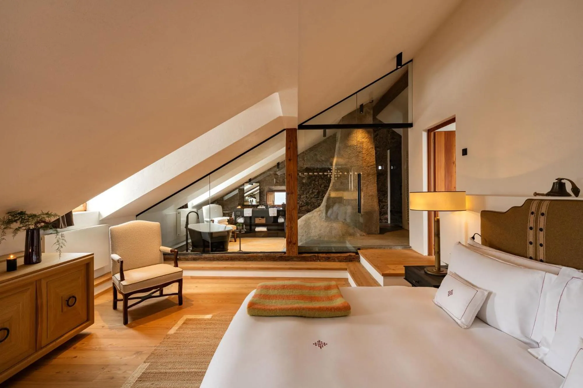 Bedroom, Bed in Castel Badia - The Leading Hotels of the World