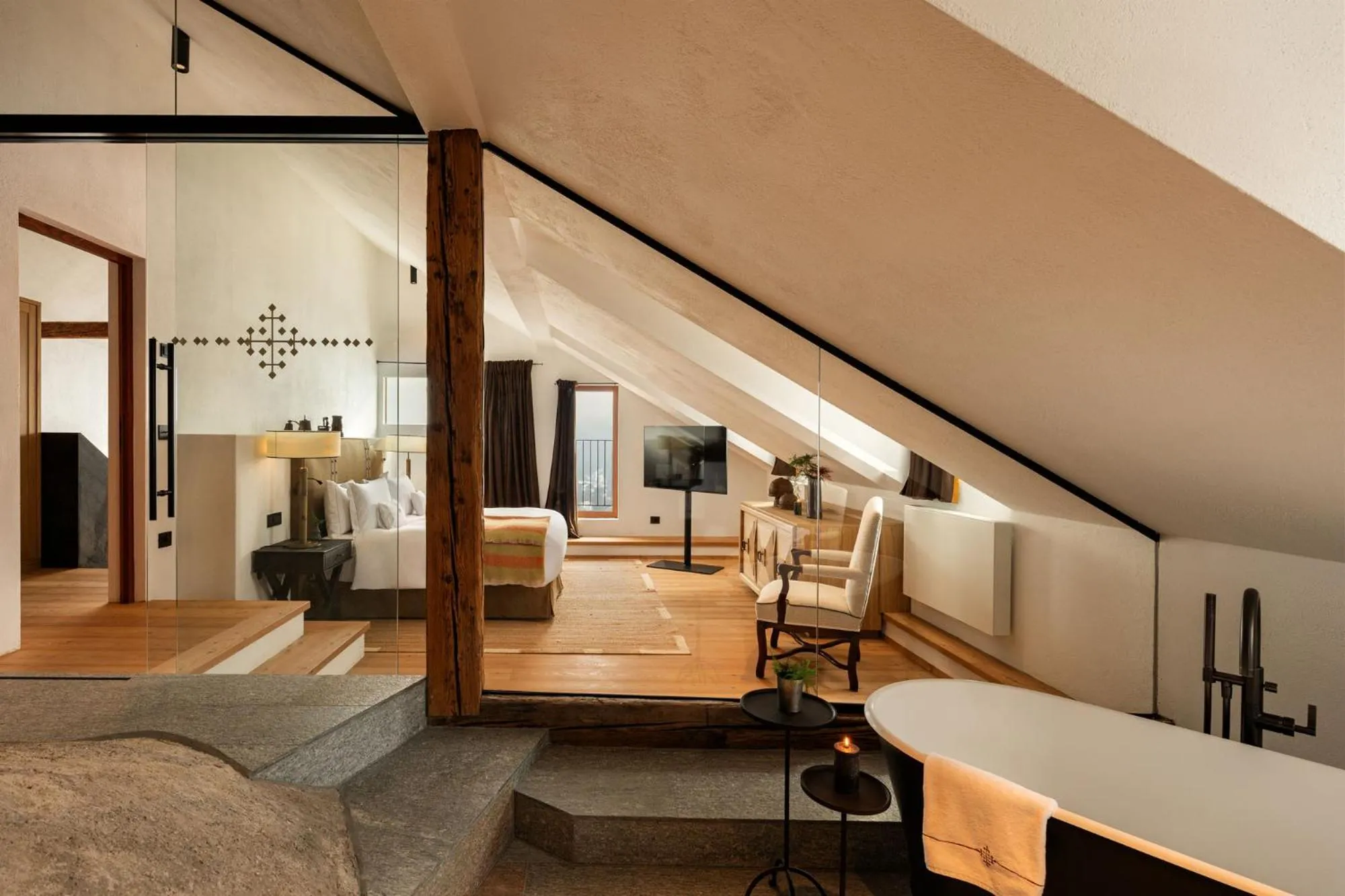 Bathroom, Bed in Castel Badia - The Leading Hotels of the World