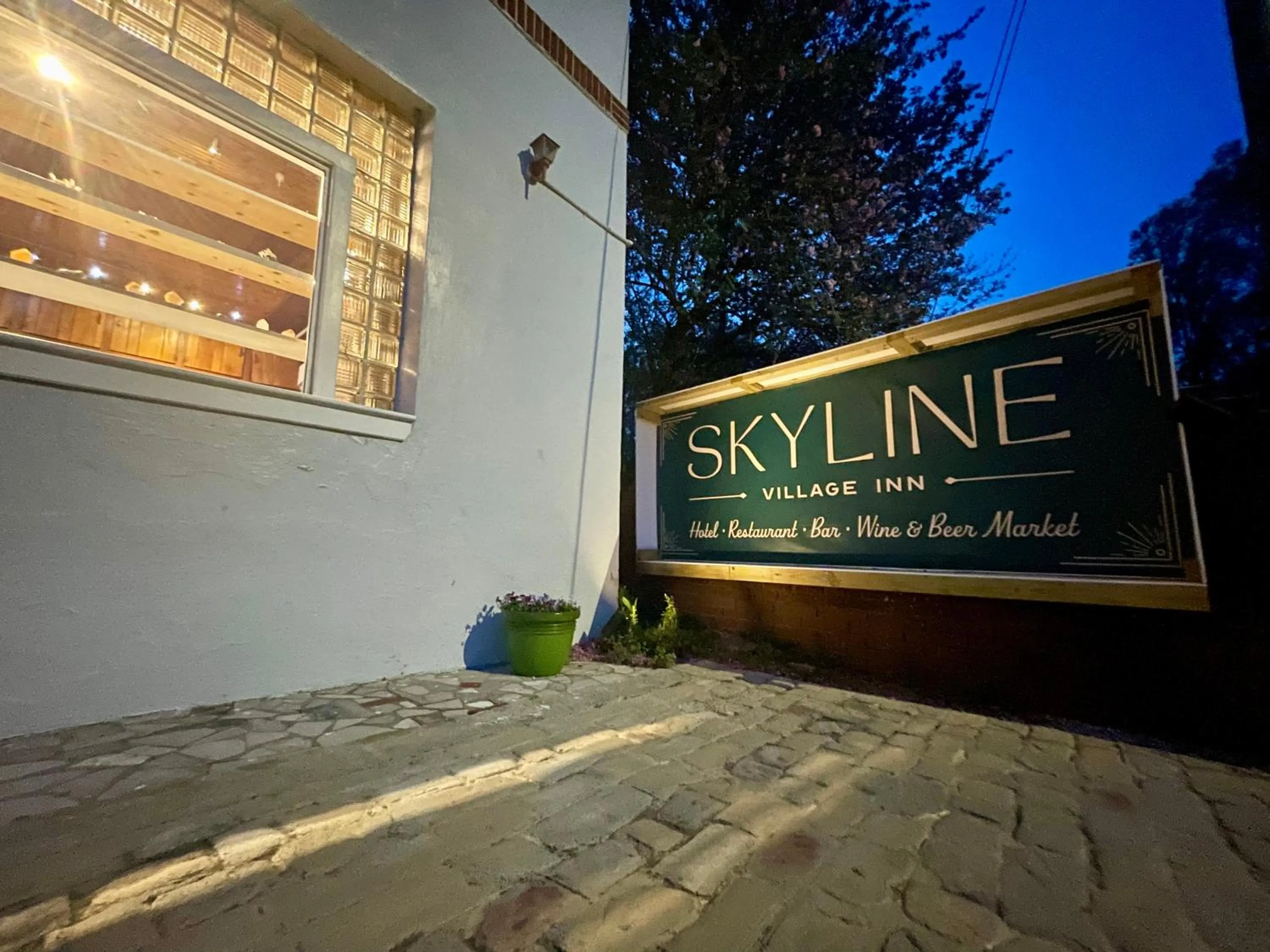 Property building in Skyline Village Inn