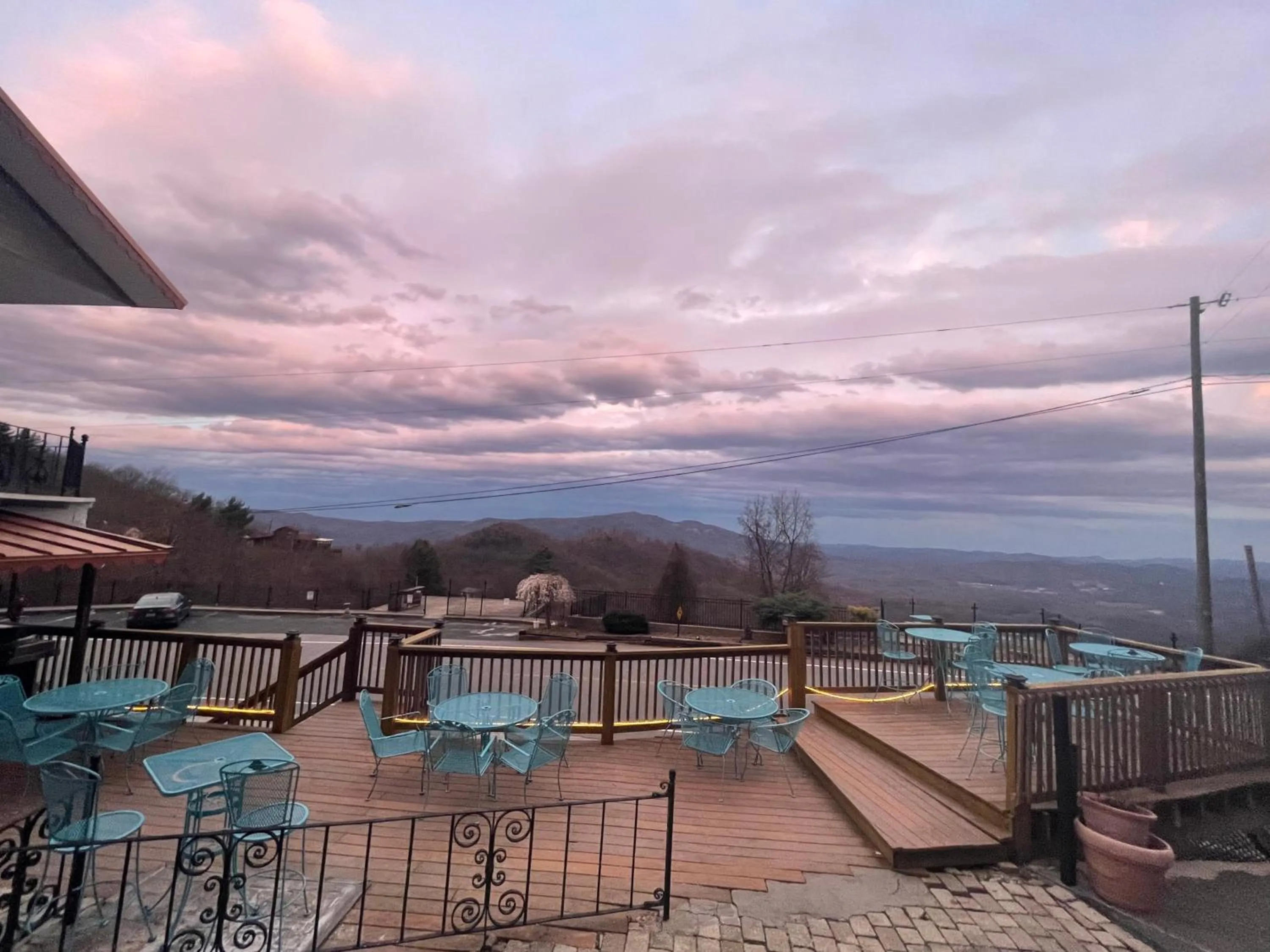 Patio in Skyline Village Inn