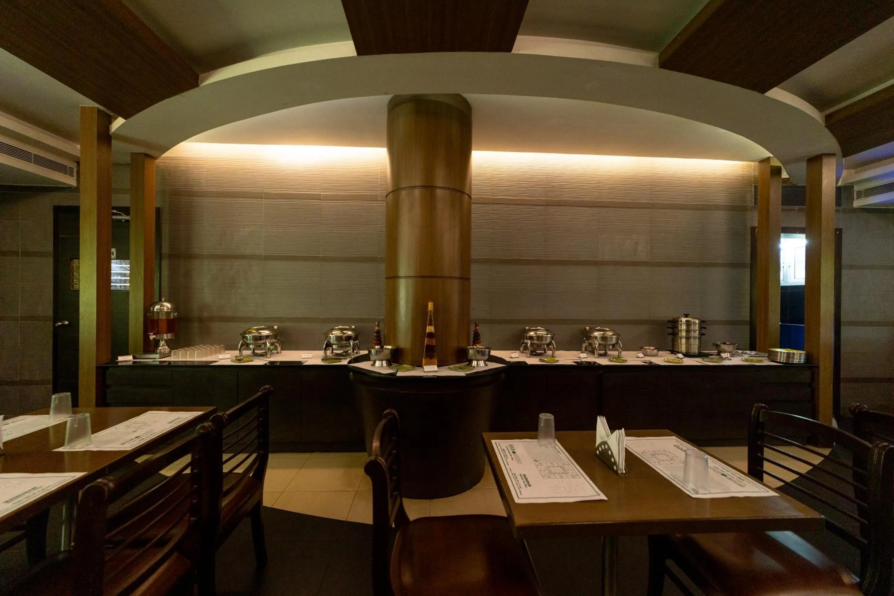 Restaurant/places to eat in Abirami Residency