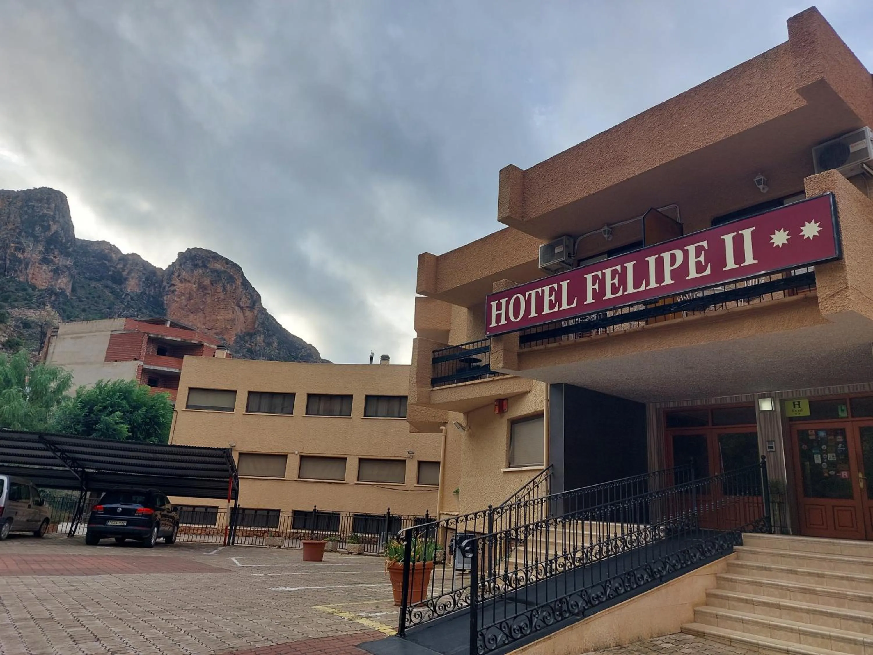 Property building in Hotel Restaurante Felipe II