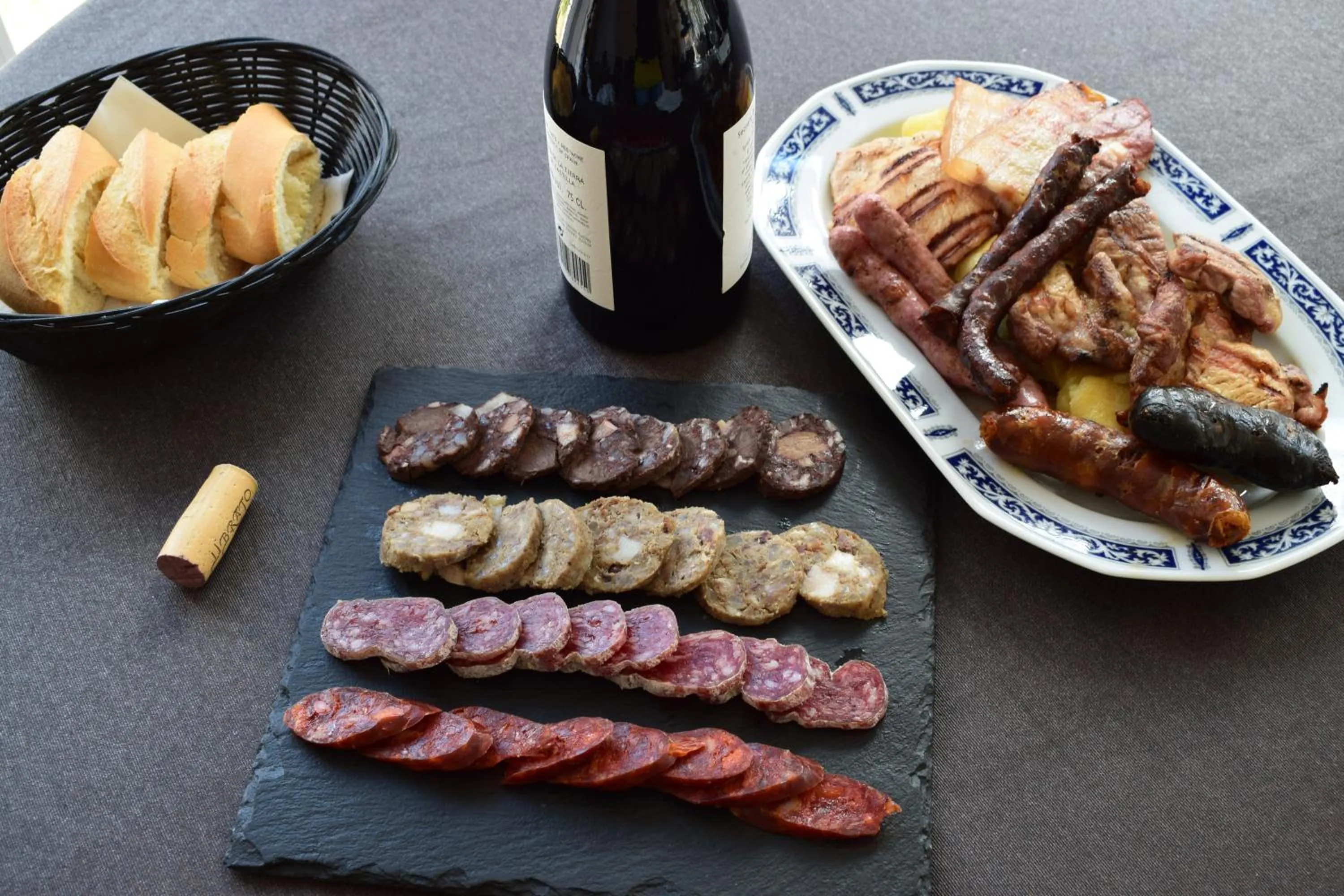 Restaurant/places to eat in Hotel Restaurante Felipe II