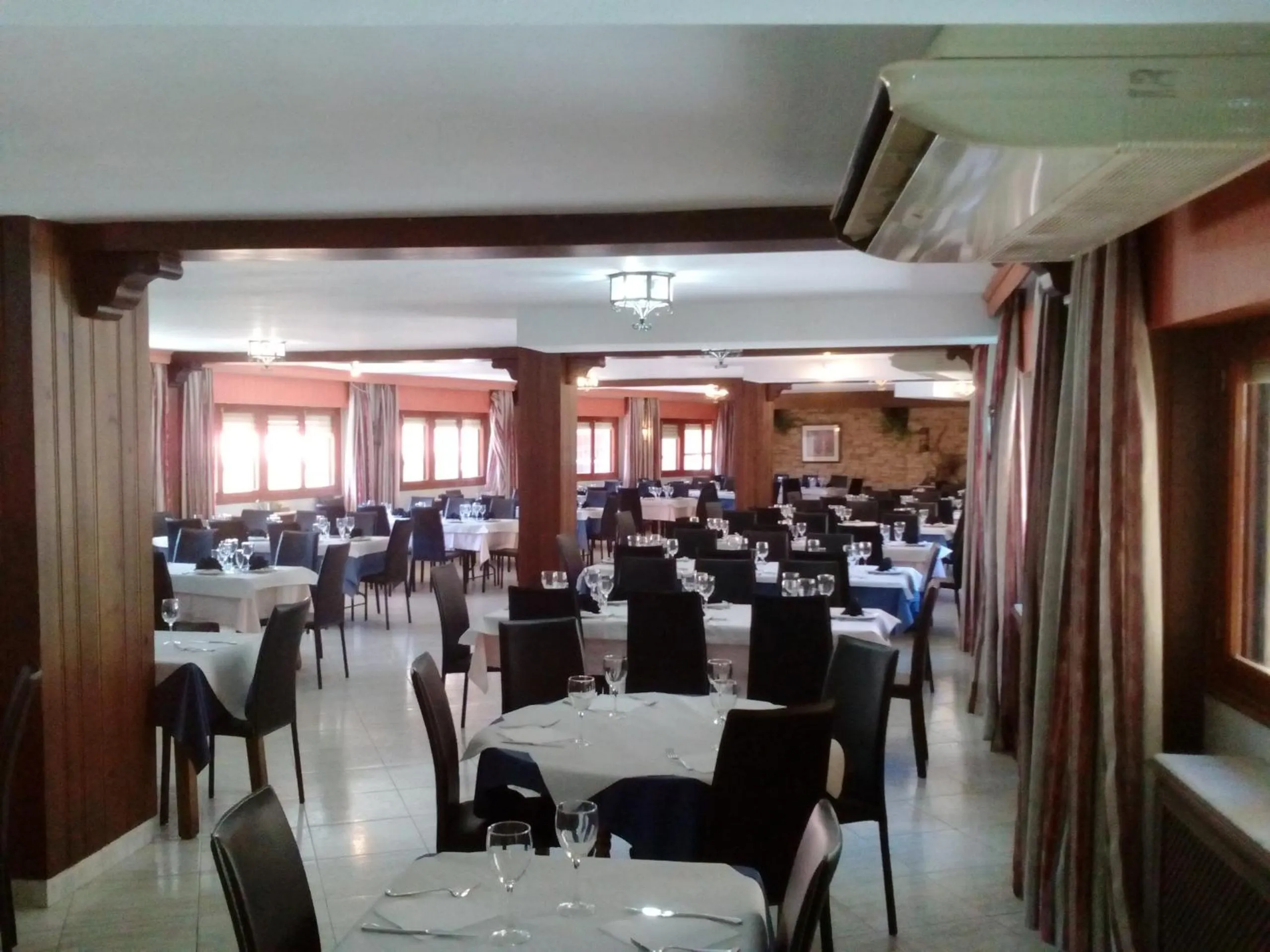 Restaurant/places to eat in Hotel Restaurante Felipe II