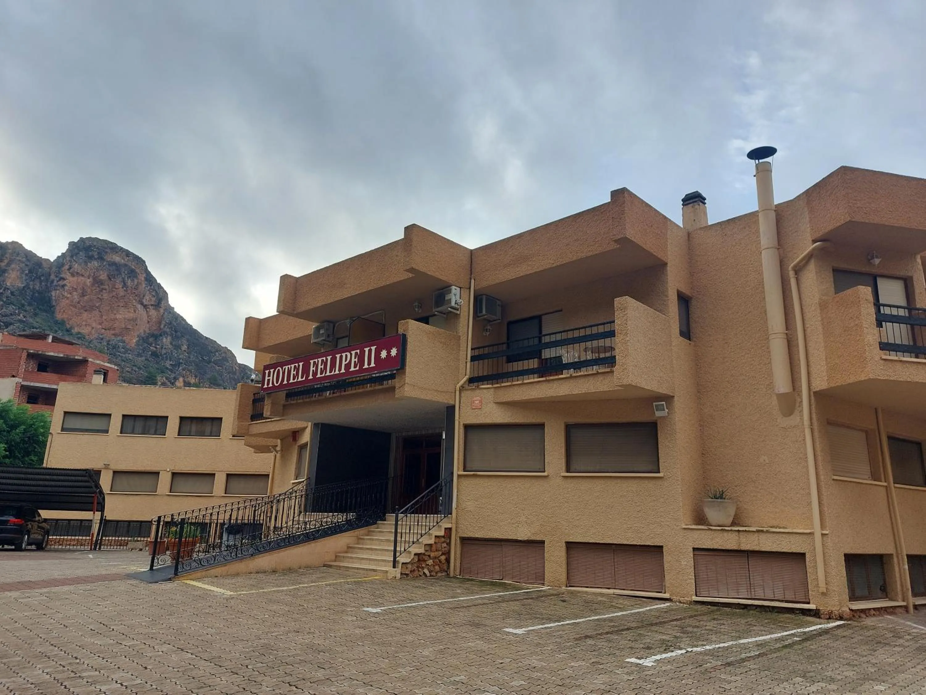 Property building in Hotel Restaurante Felipe II