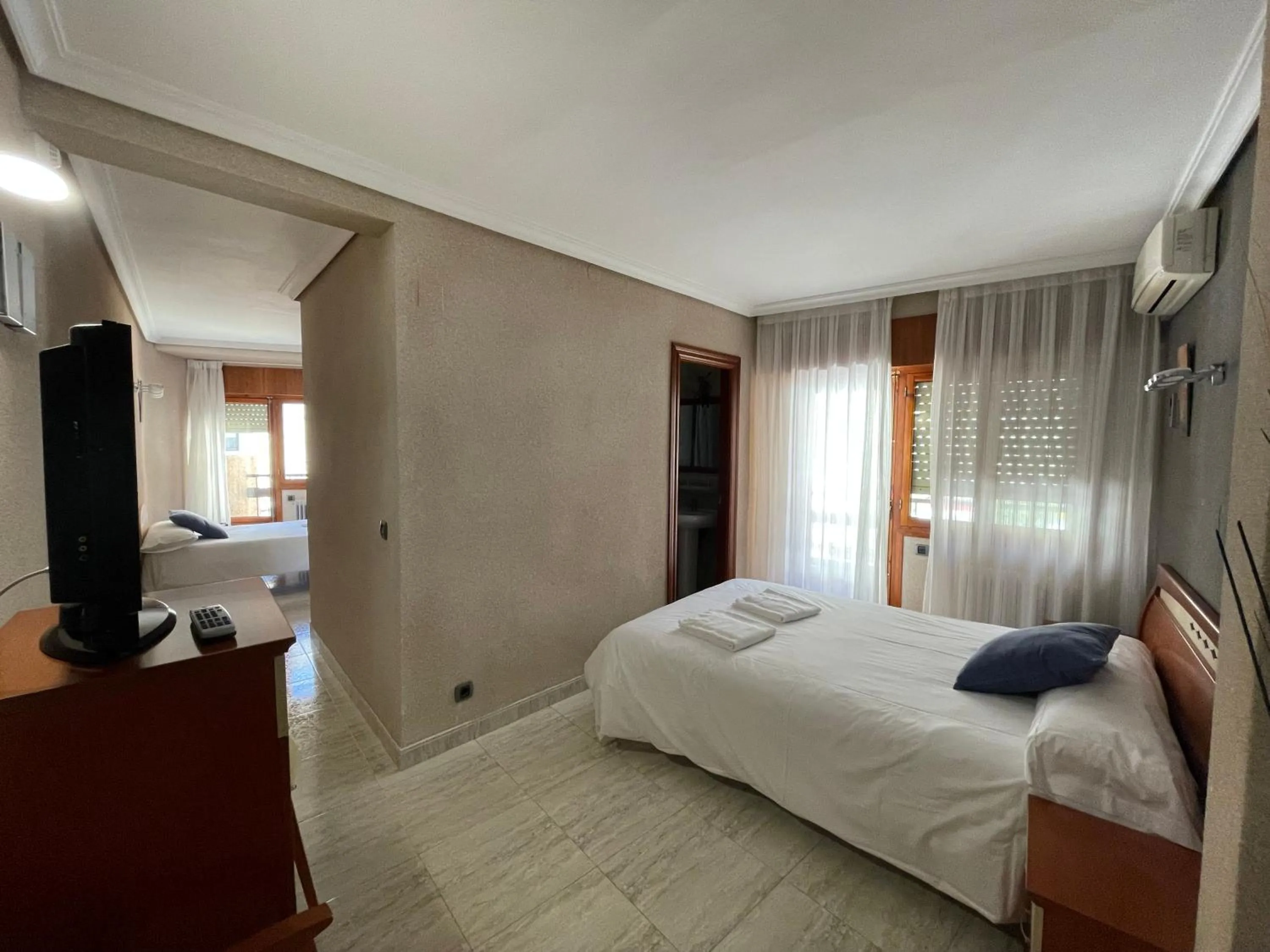 Bed in Hotel Restaurante Felipe II