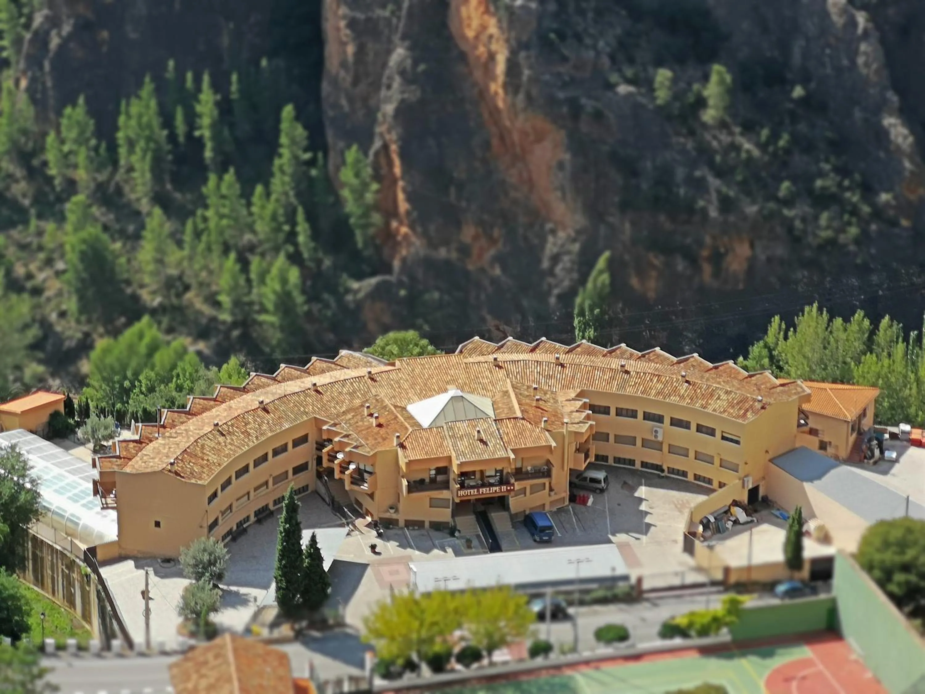 Property building in Hotel Restaurante Felipe II