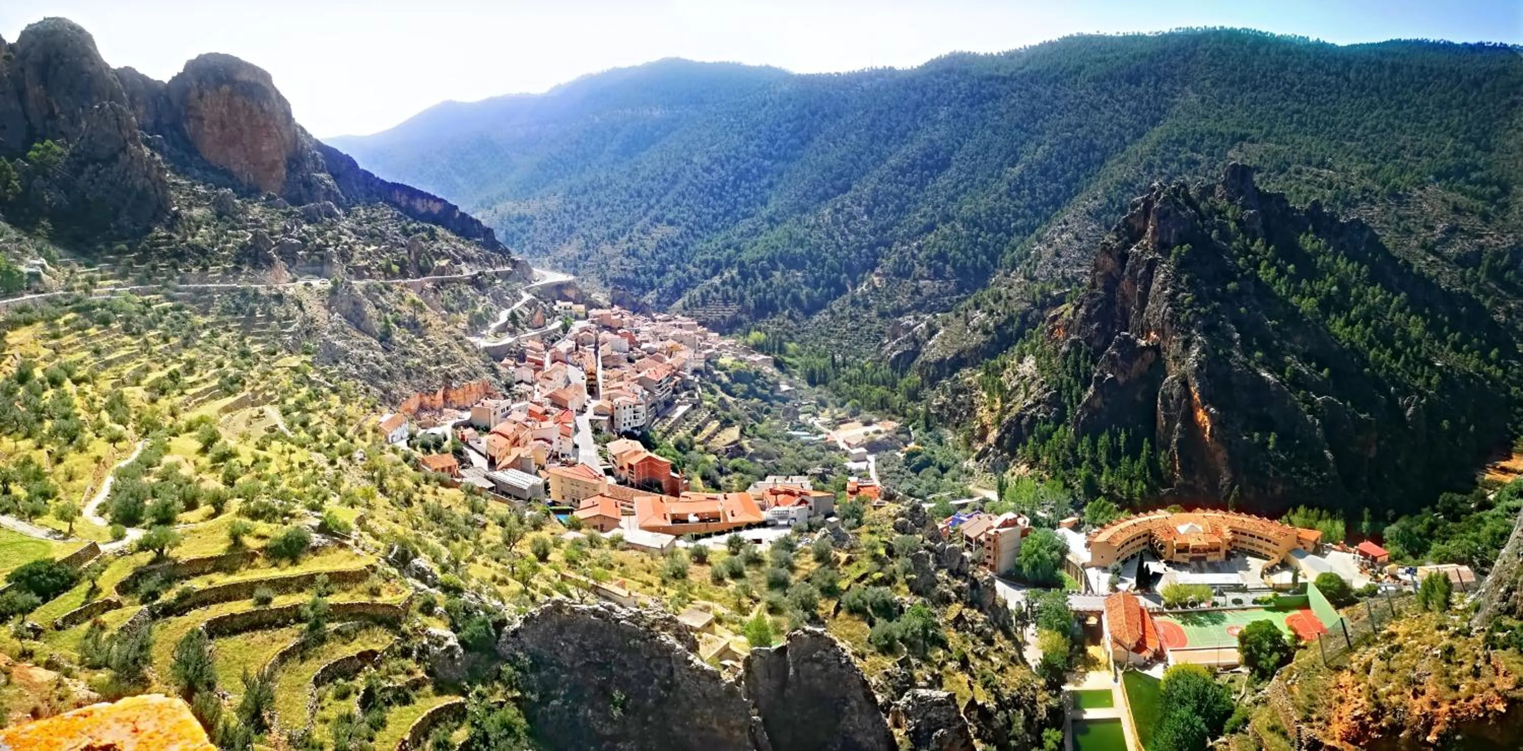 Property building in Hotel Restaurante Felipe II