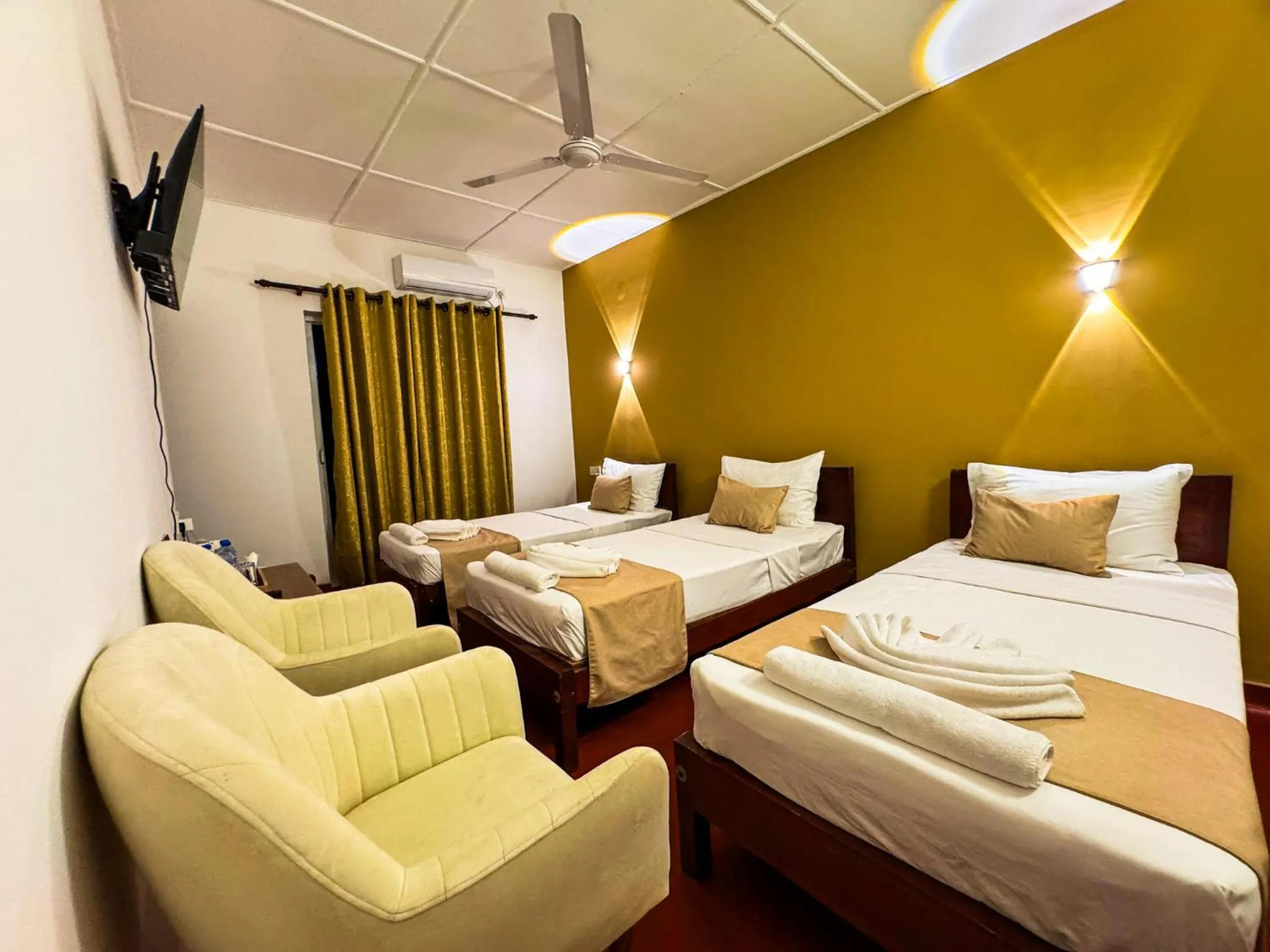 Triple Room with Balcony in Sky Garden Kandy