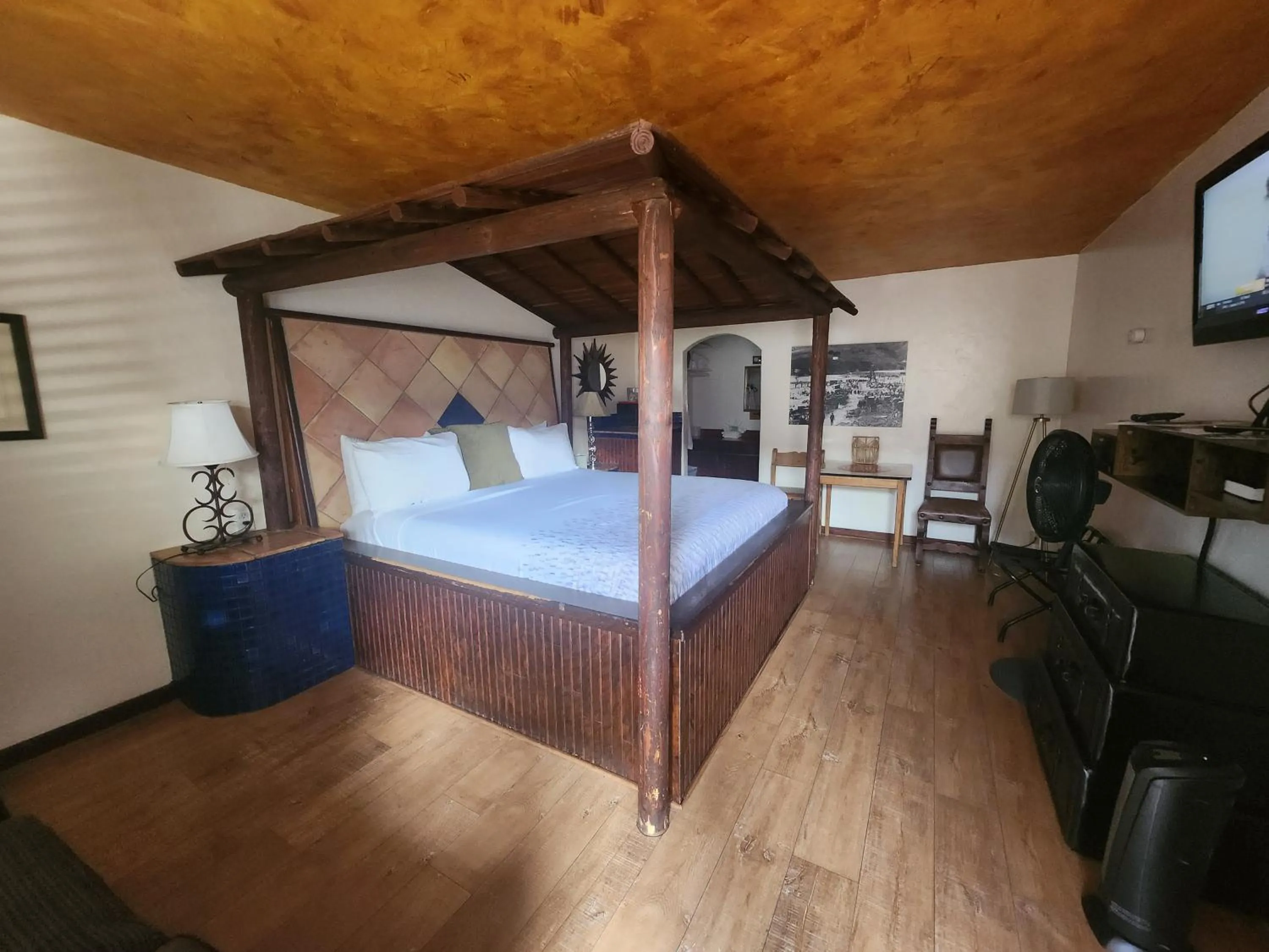 Photo of the whole room, Bed in Inn At Avila Beach